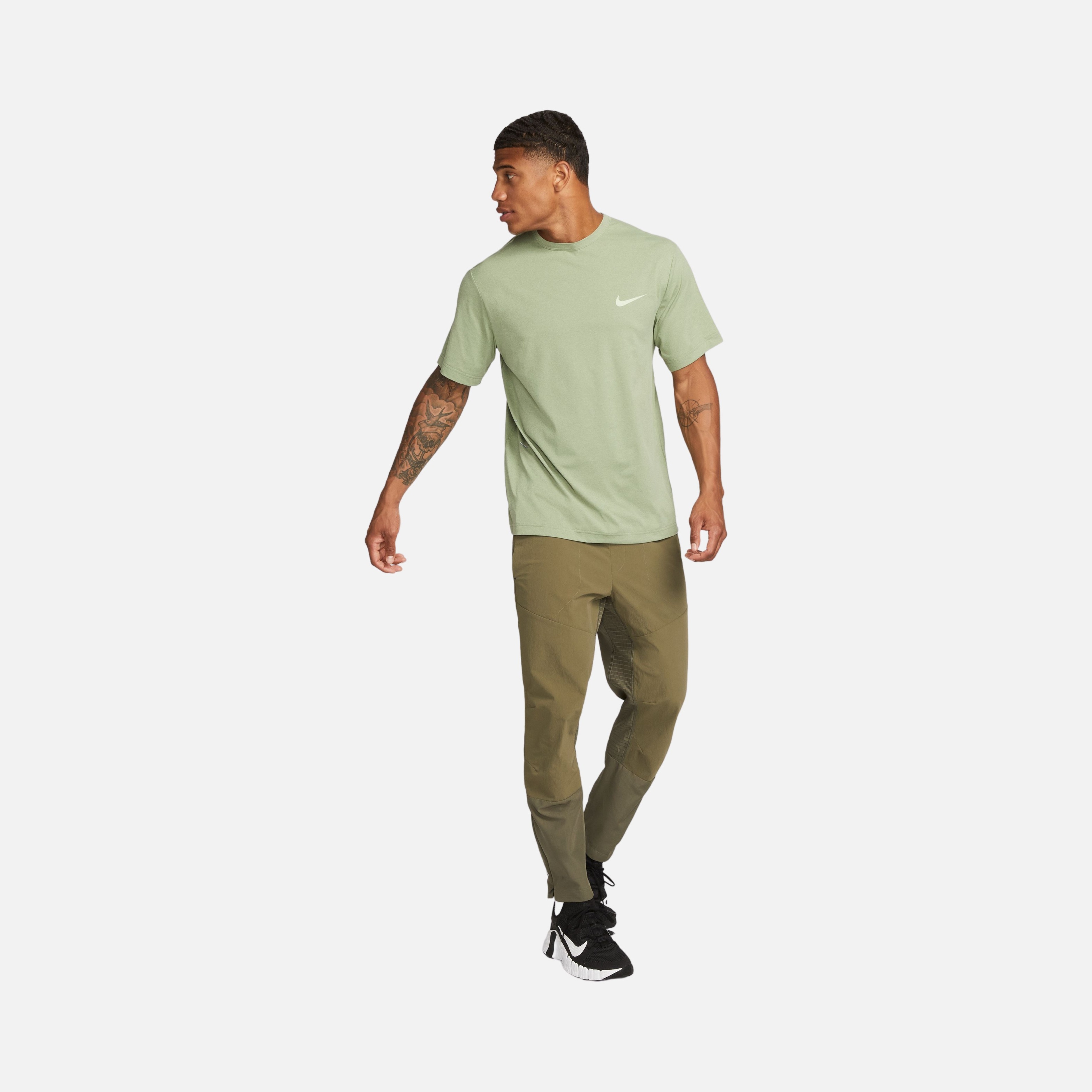 Nike Dri-Fit UV Hyverse Fitness Short-Sleeve Erkek Tişört