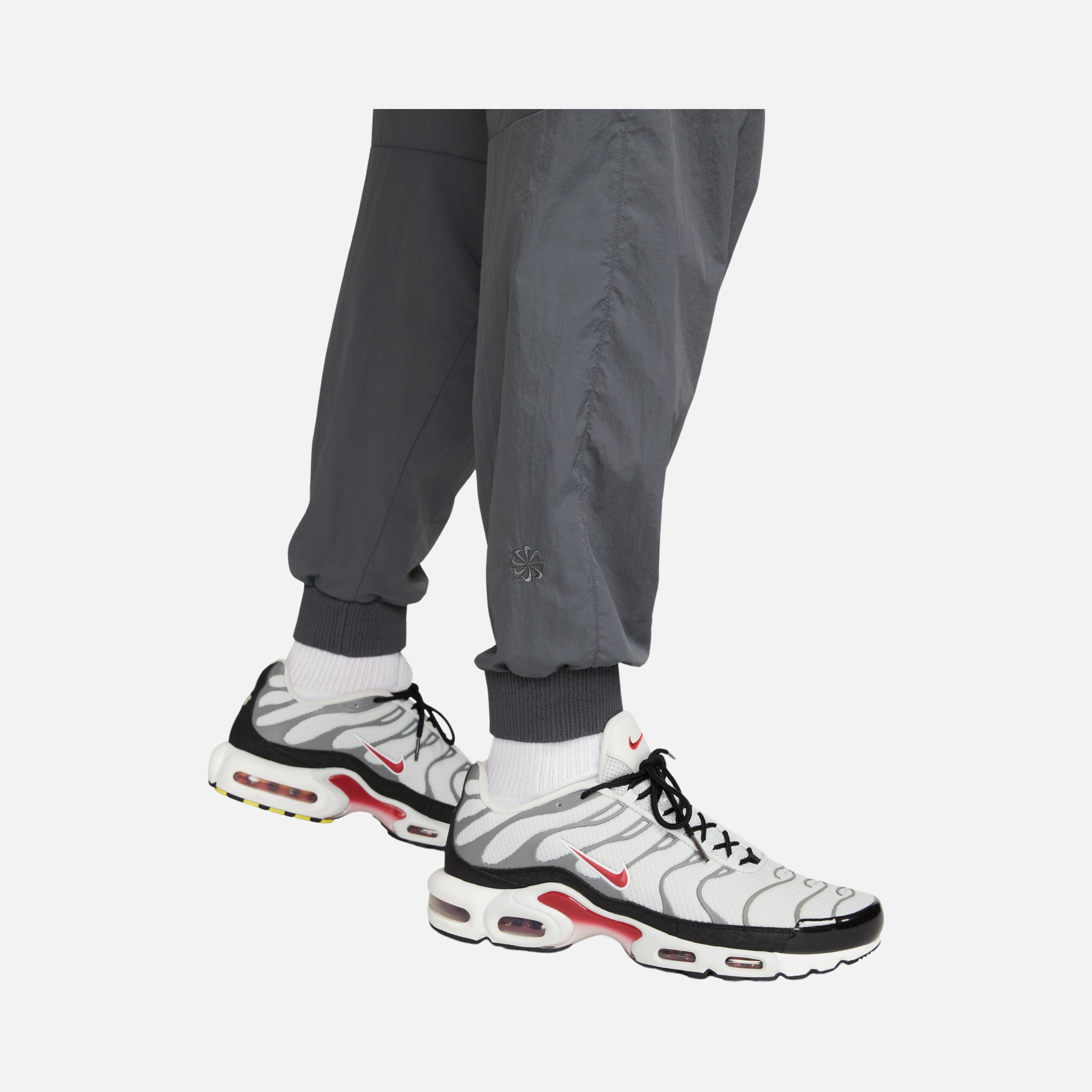 Nike Sportswear Tech Pack Woven Repel UV Erkek Eşofman Altı