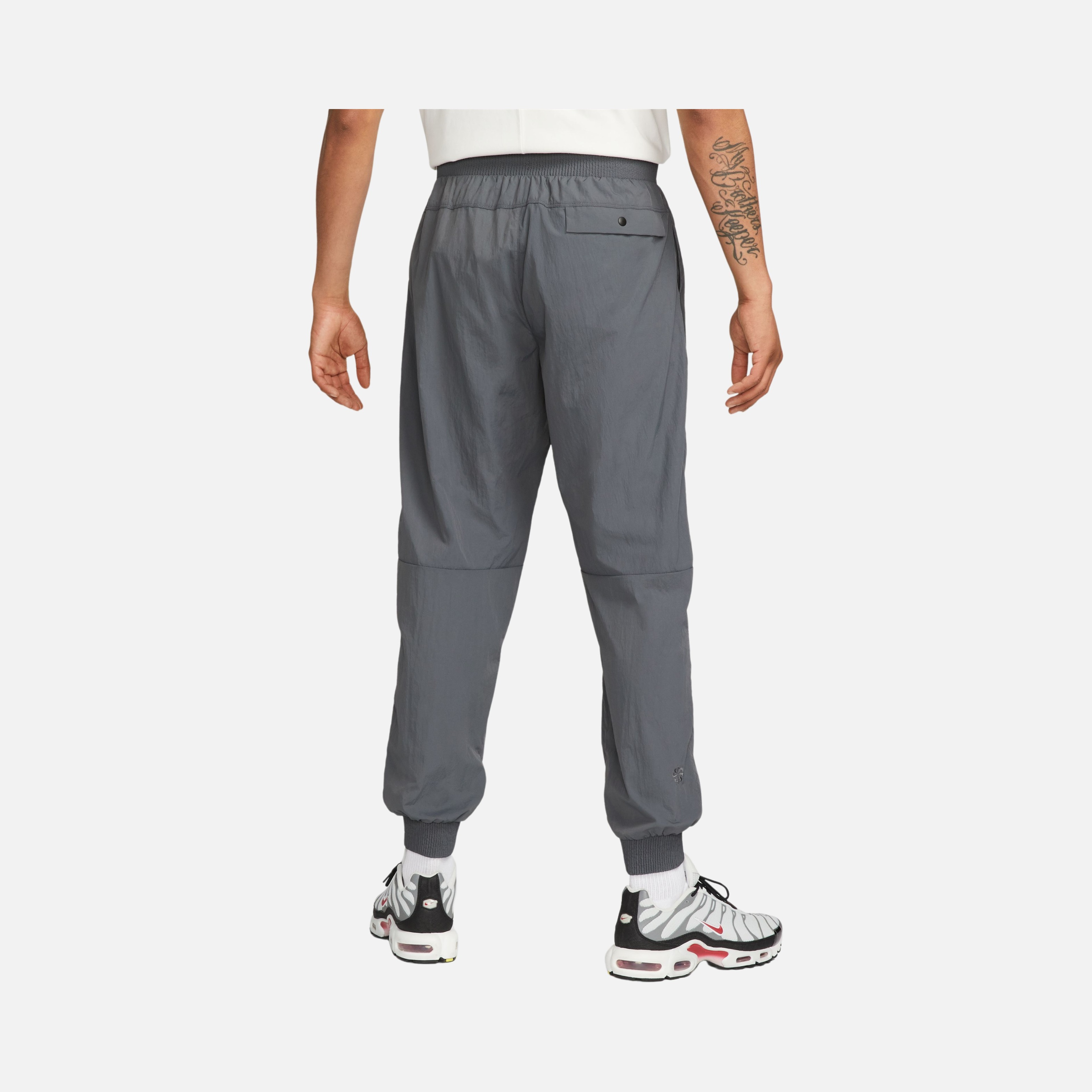 Nike Sportswear Tech Pack Woven Repel UV Erkek Eşofman Altı