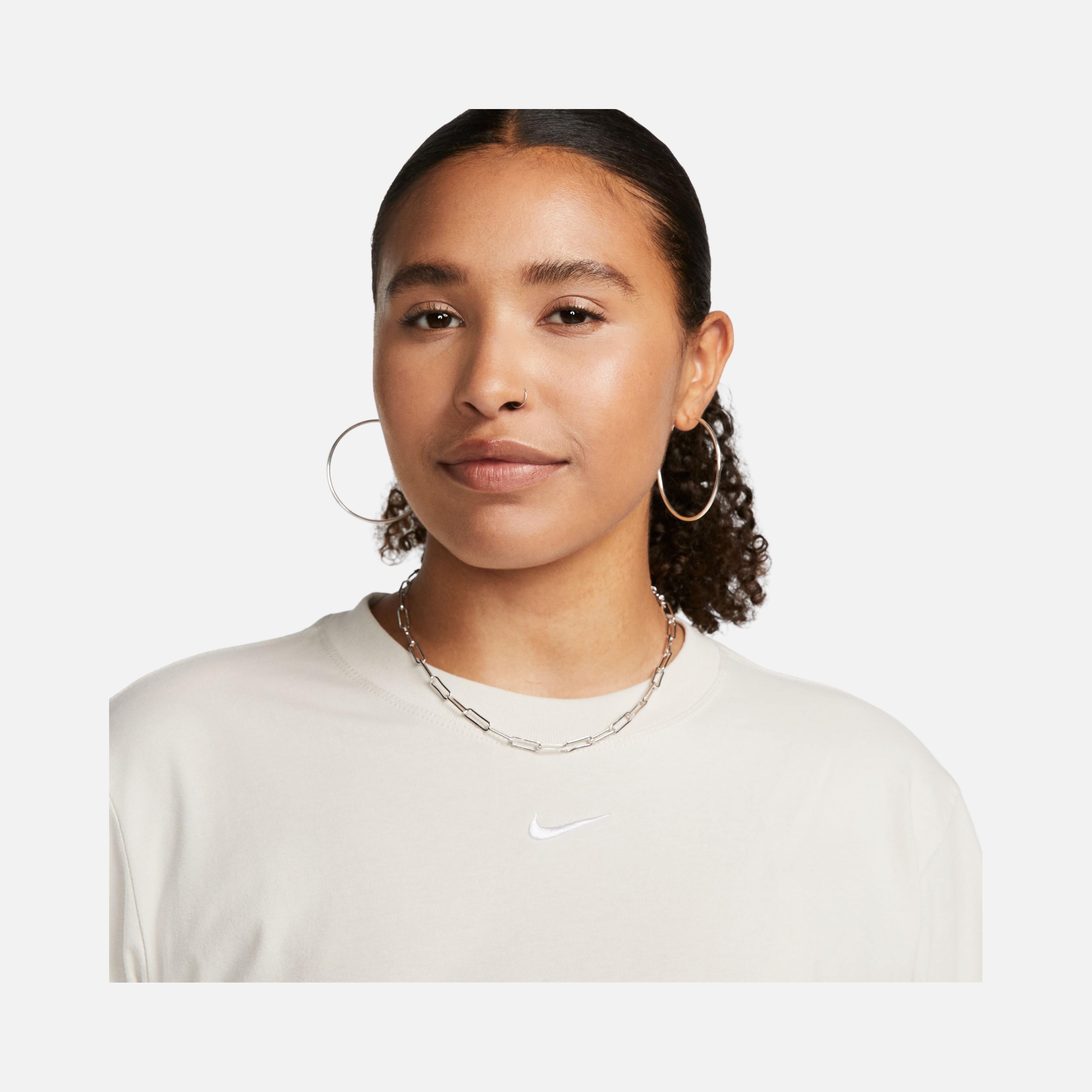 Nike Sportswear Essential Loose Fit Short-Sleeve Kadın Tişört