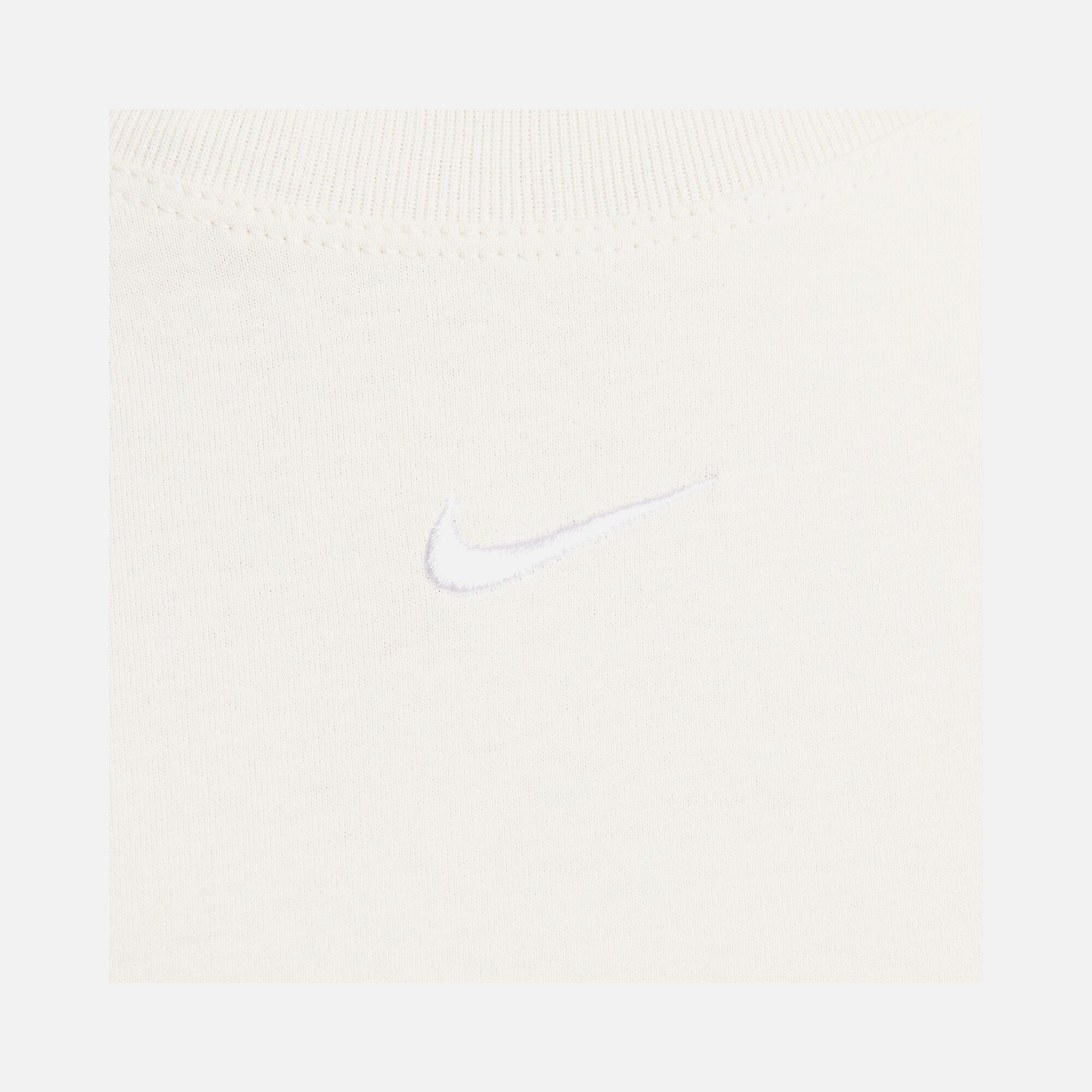Nike Sportswear Essential Loose Fit Short-Sleeve Kadın Tişört