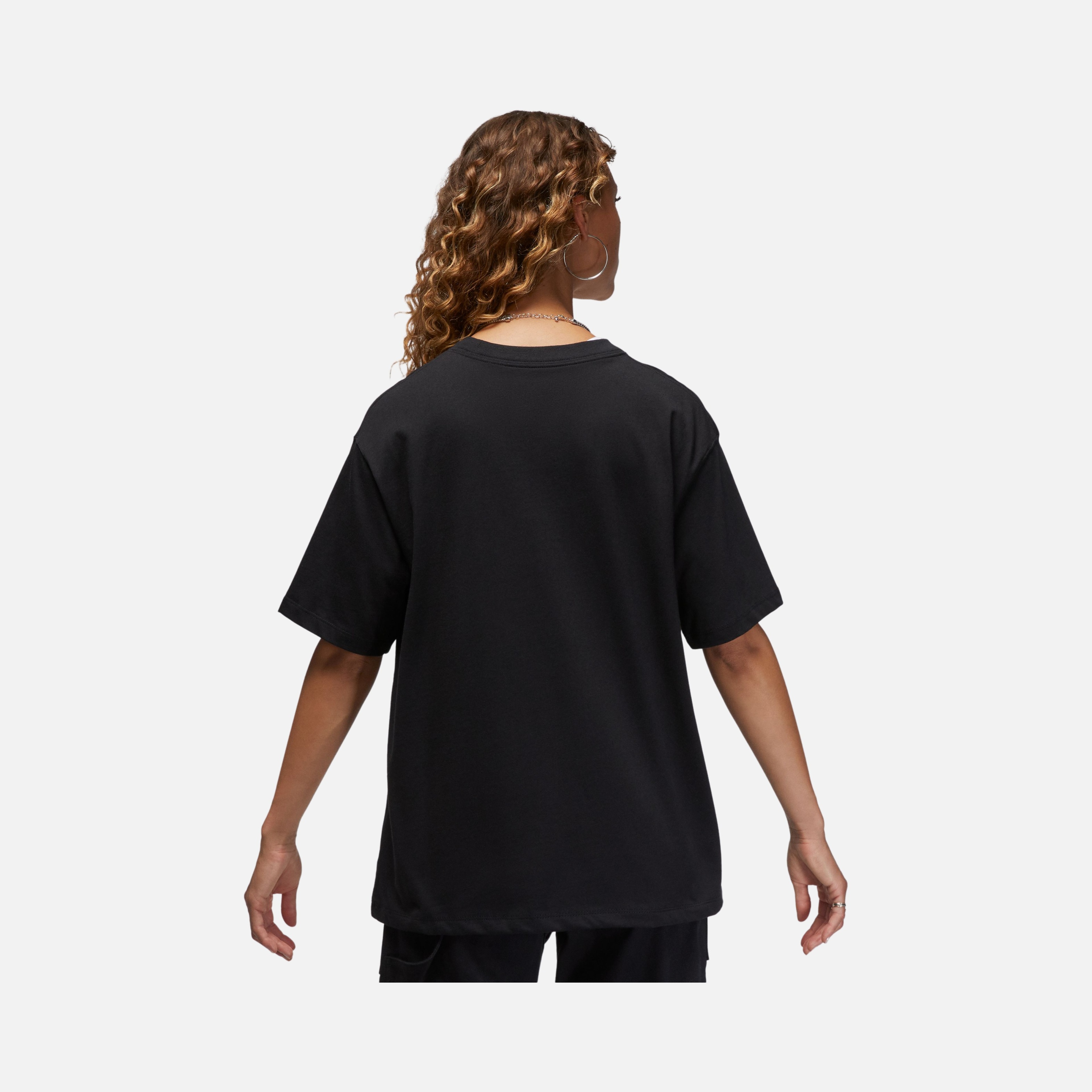 Nike Jordan Essentials Graphic Core 23 Relaxed Fit Short-Sleeve Kadın Tişört