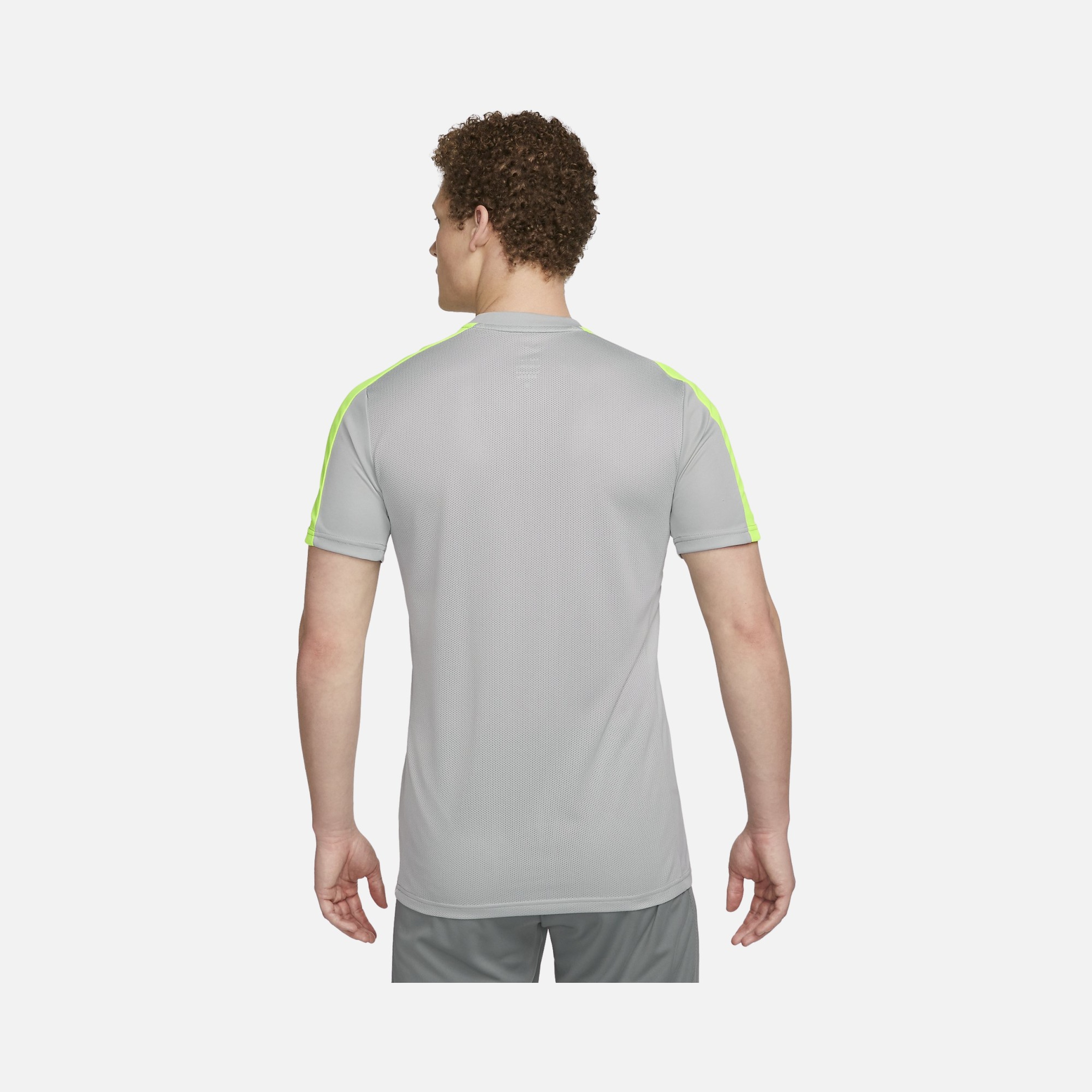 Nike Dri-Fit Academy Smooth Knit Global Football Training Short-Sleeve Erkek Tişört