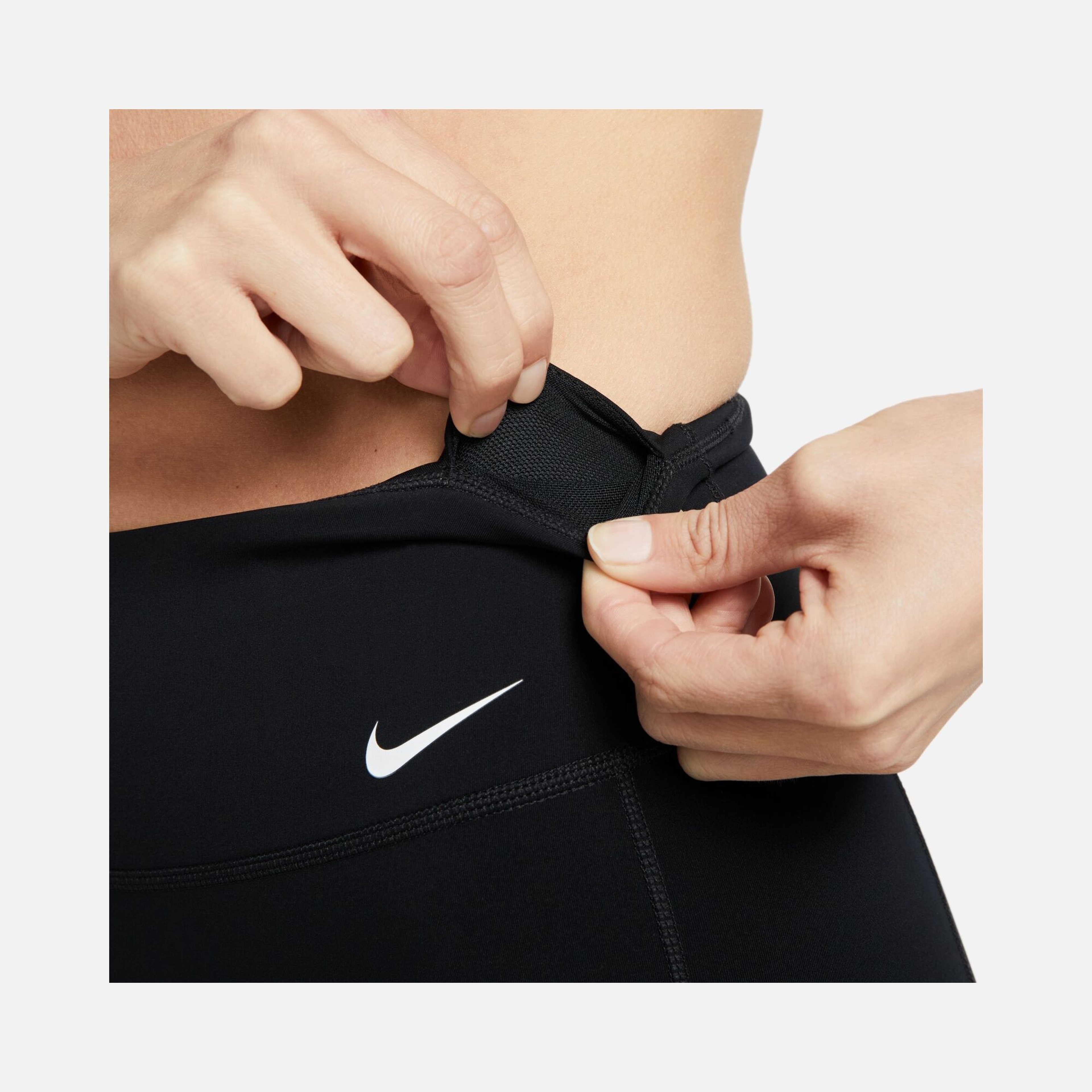Nike One Dri-Fit Leak Protection: Period 7" Mid Rise Training Kadın Şort