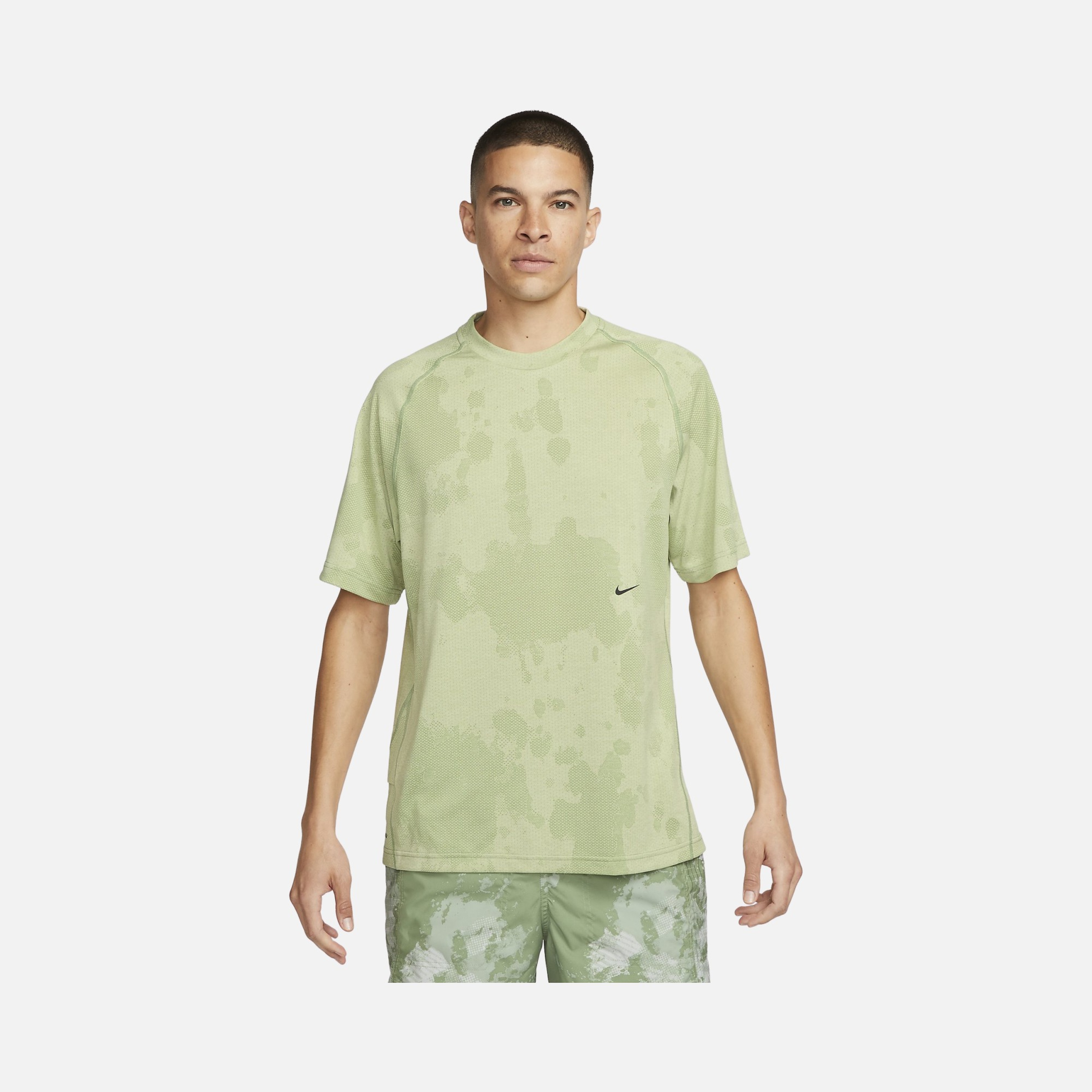 Nike Dri-Fit ADV Axis Performance System Engineered Training Short-Sleeve Erkek Tişört