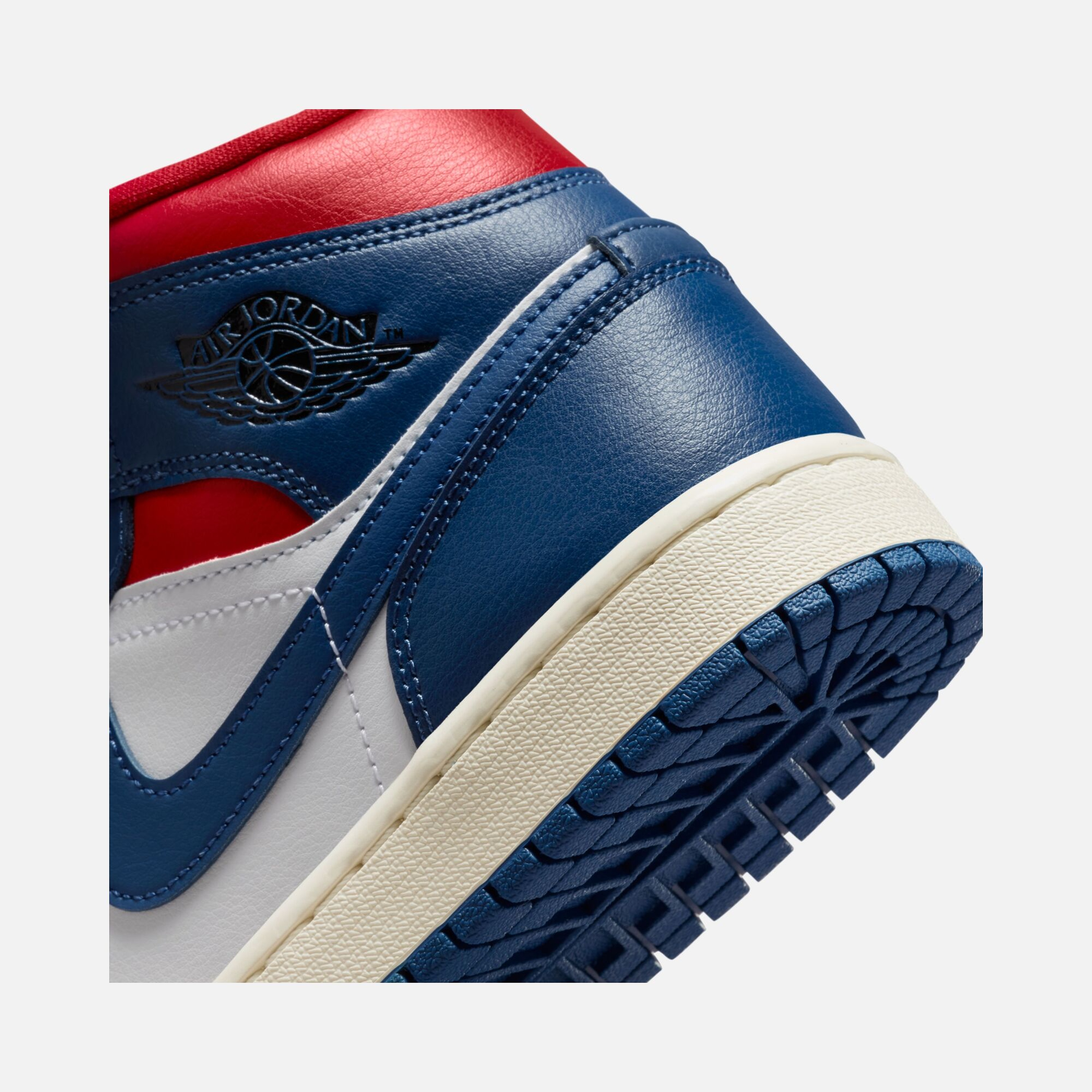 Nike Air Jordan 1 Mid Kadın Spor Ayakkabı