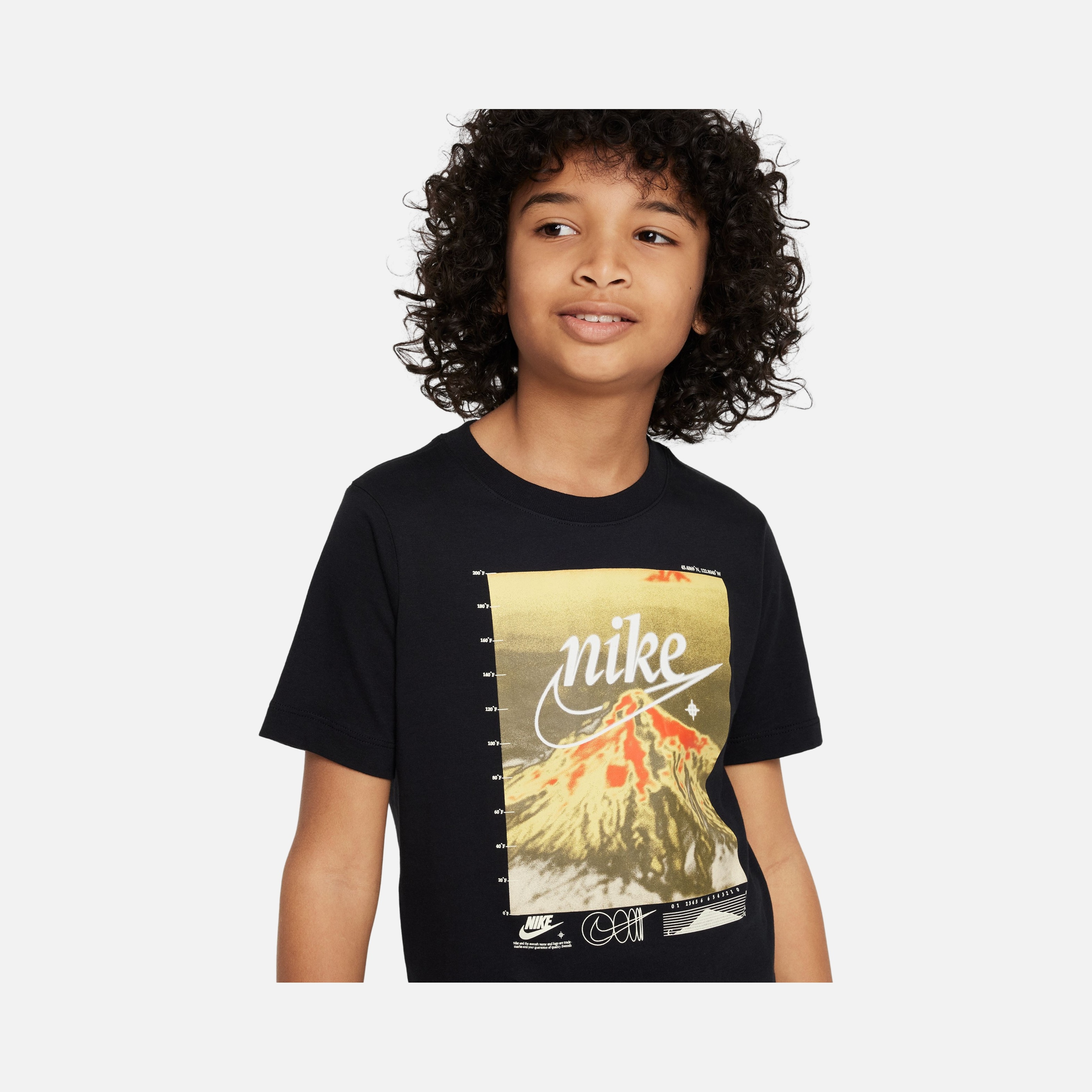 Nike Sportswear Photo 2 Graphic Short-Sleeve Çocuk Tişört