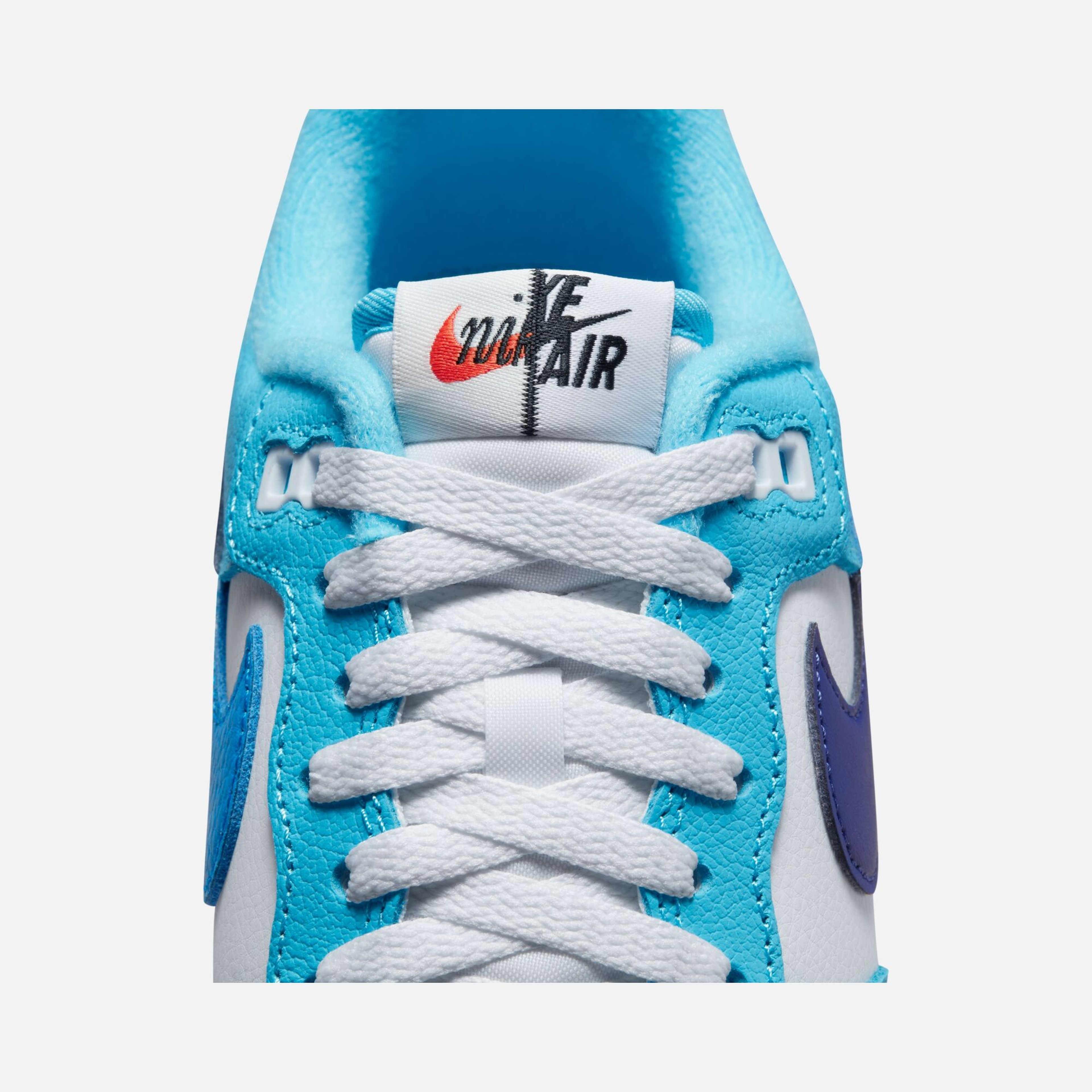 冬の空が好き Nike Air Force 1 '07 LV8 ''Split Color Swoosh Logo'' Erkek Spor