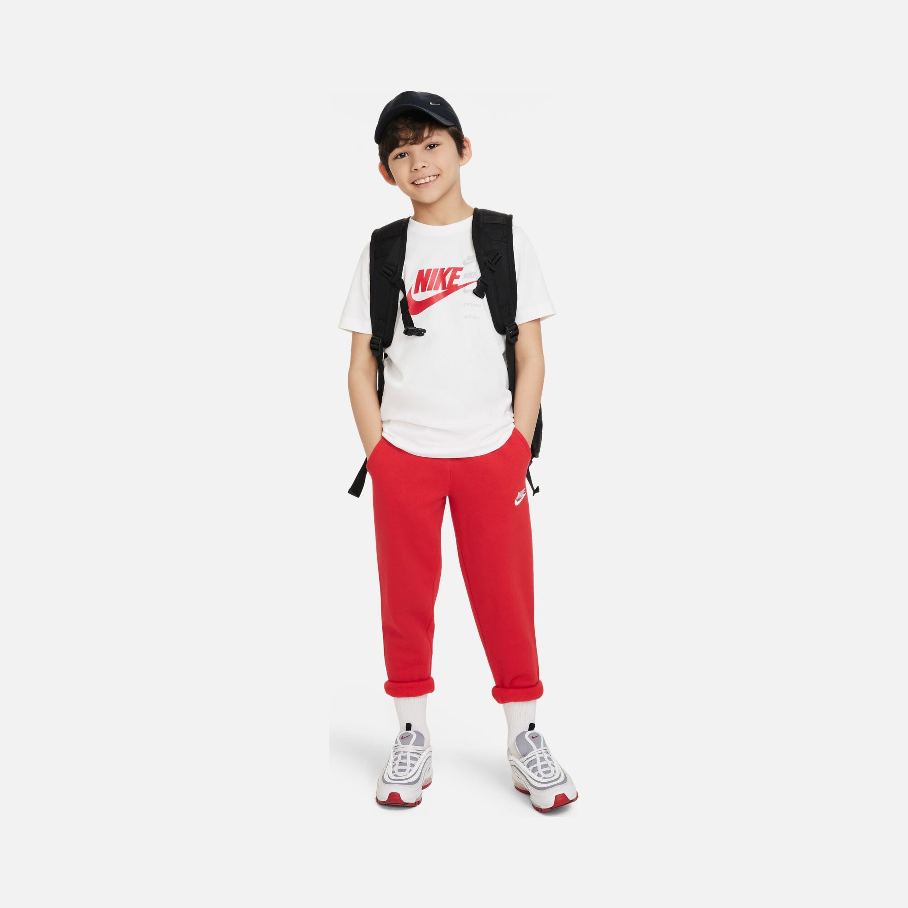 Nike Sportswear ''Multi Logo'' Standard Issue Short-Sleeve (Boys') Çocuk Tişört