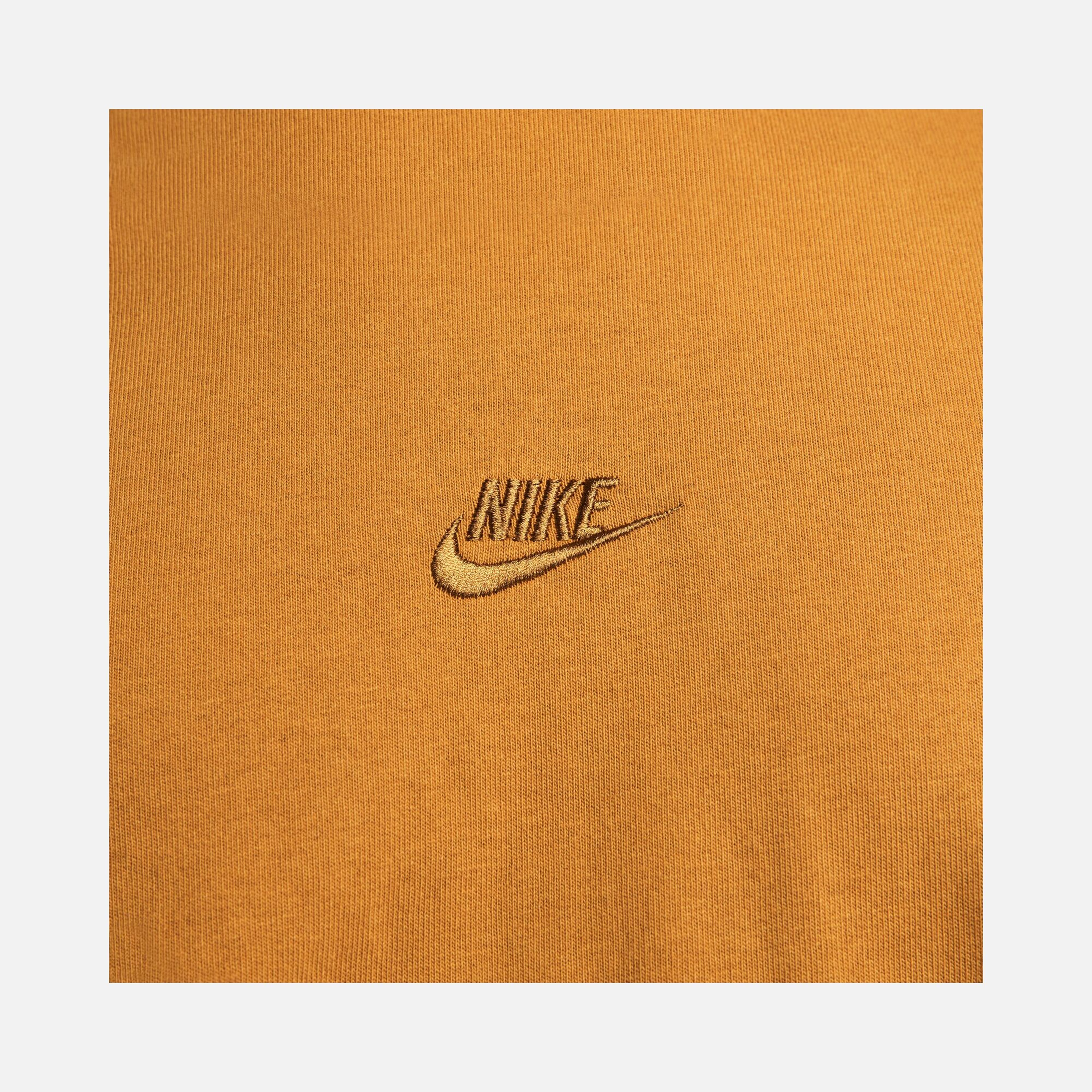 Nike Sportswear Premium Essentials Short-Sleeve Erkek Tişört