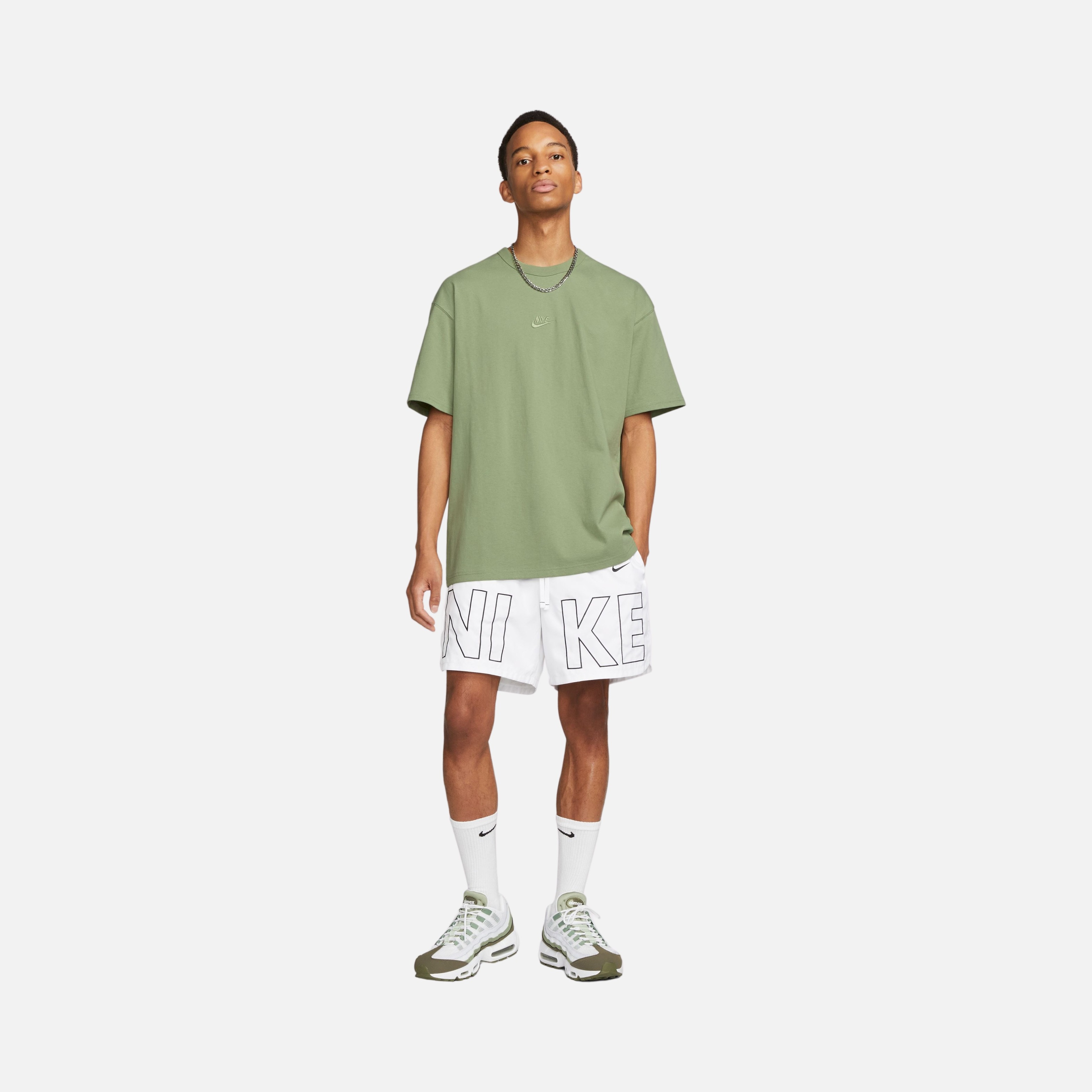 Nike Sportswear Premium Essentials Short-Sleeve Erkek Tişört
