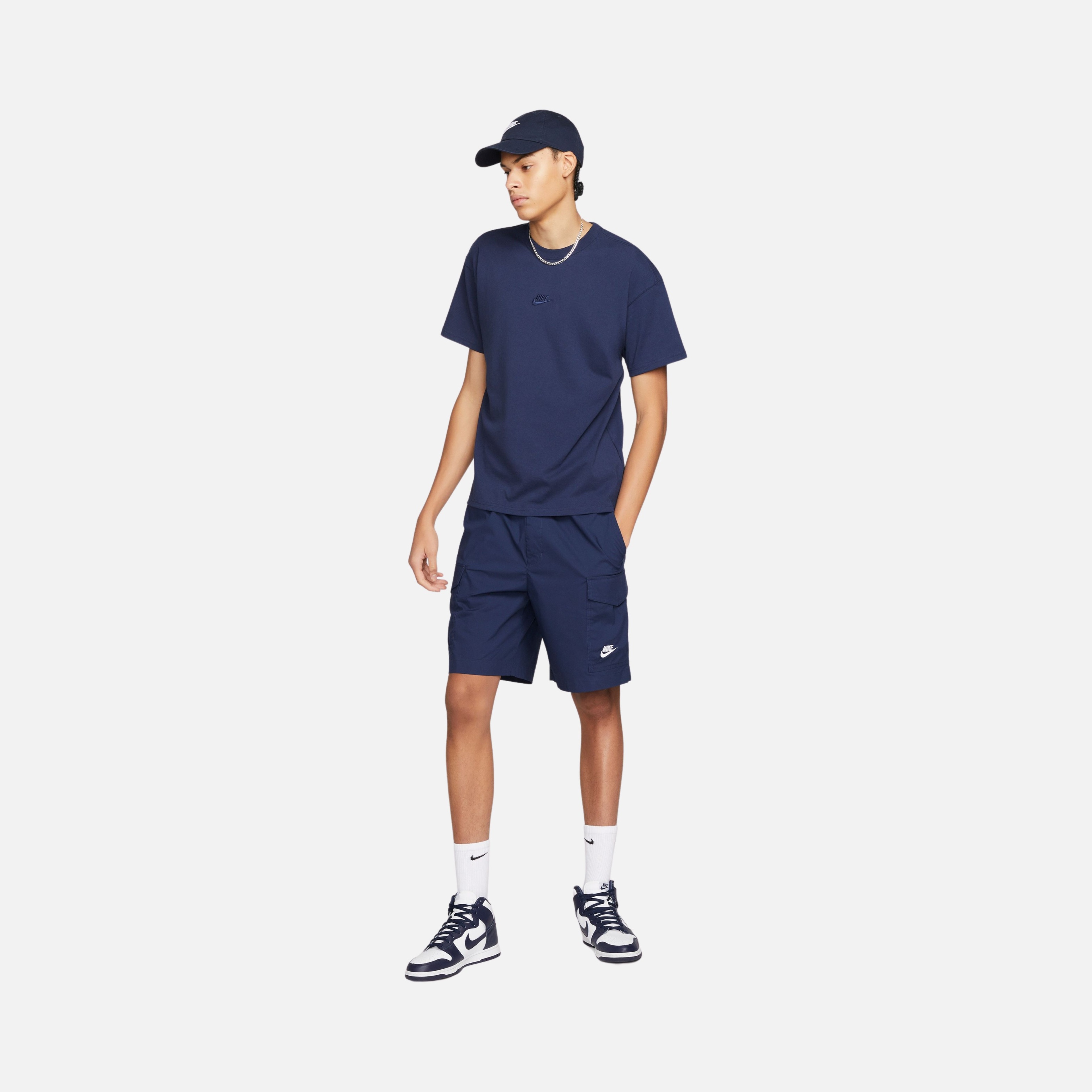Nike Sportswear Premium Essentials Short-Sleeve Erkek Tişört