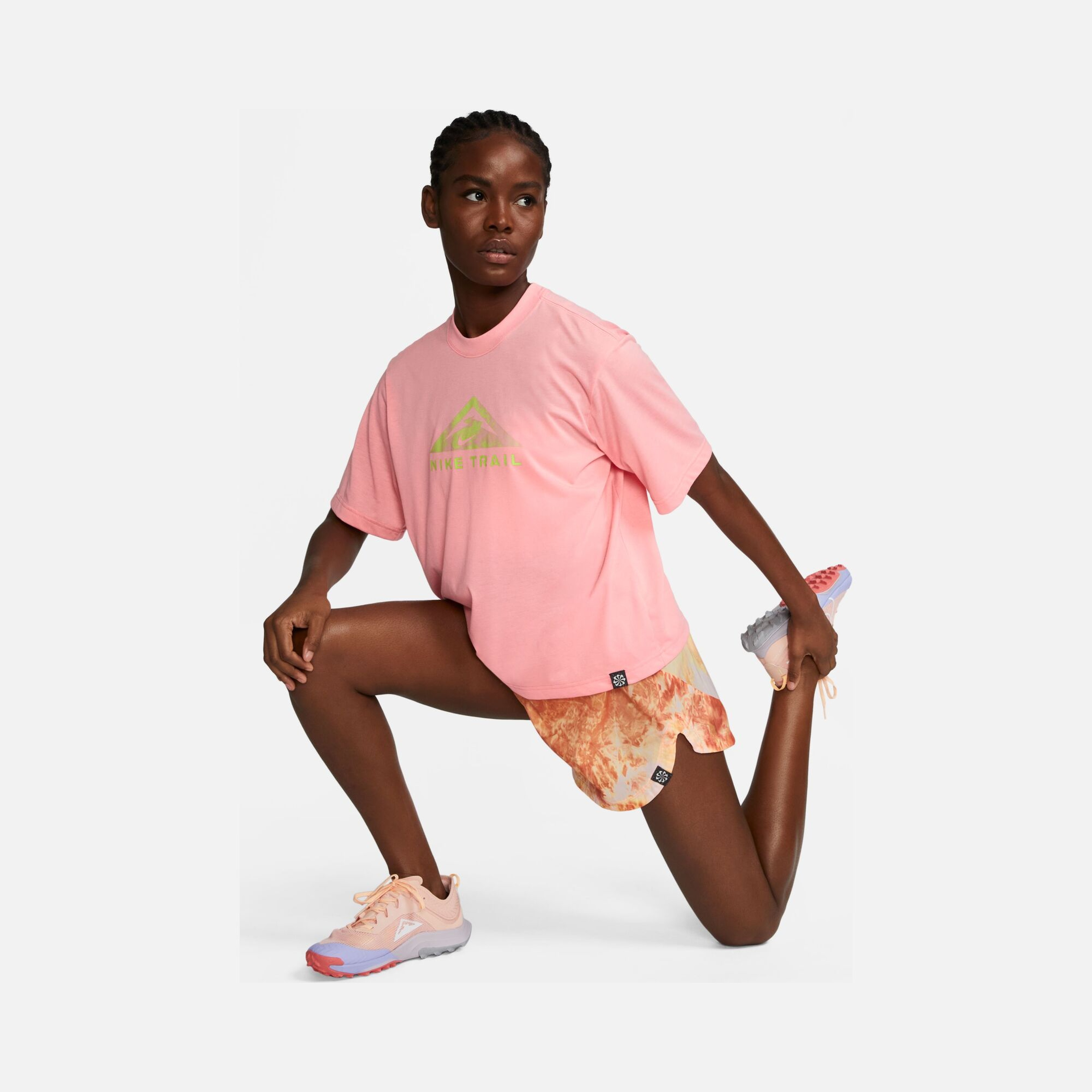 Nike Dri-Fit Trail Short-Sleeve Kadın Tişört