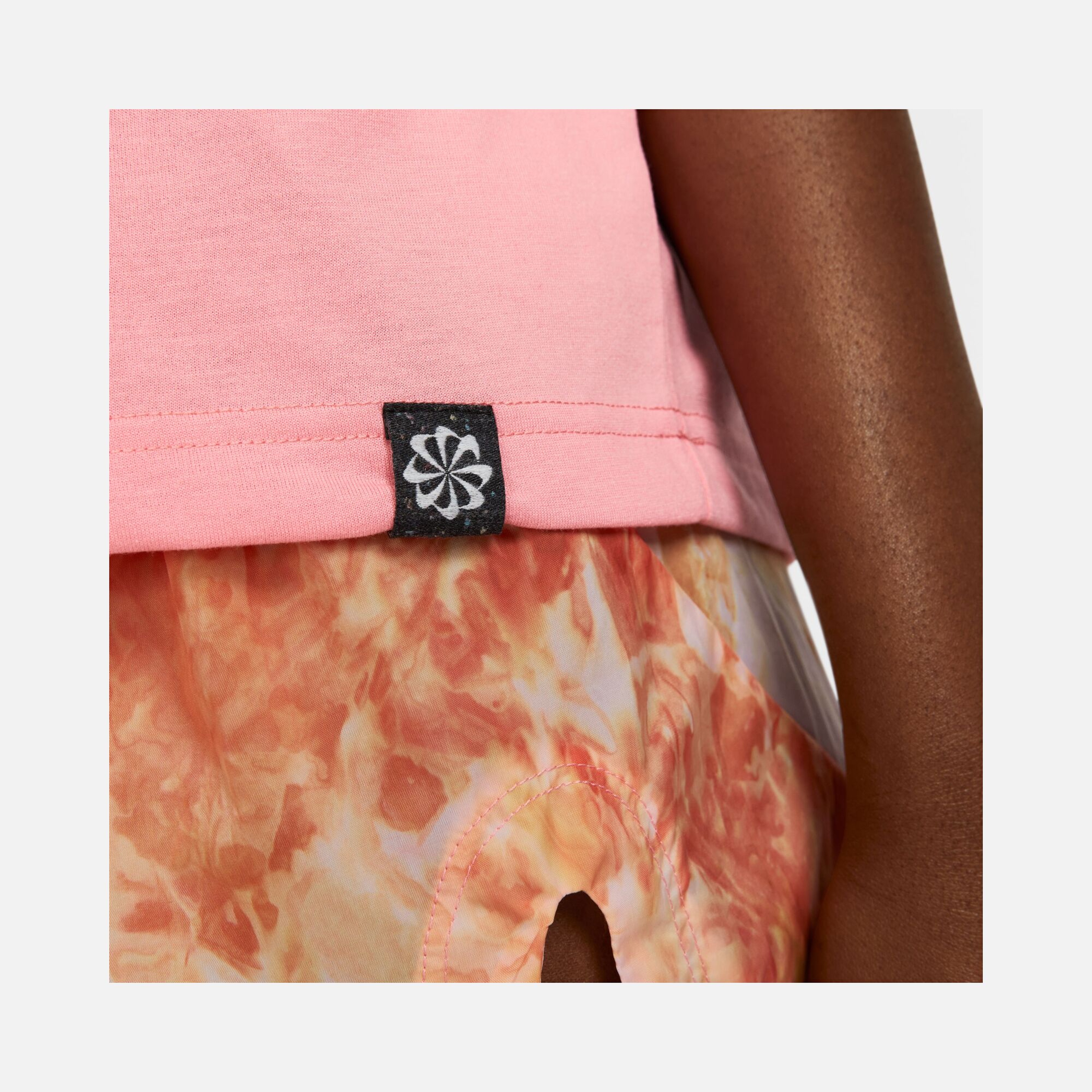 Nike Dri-Fit Trail Short-Sleeve Kadın Tişört