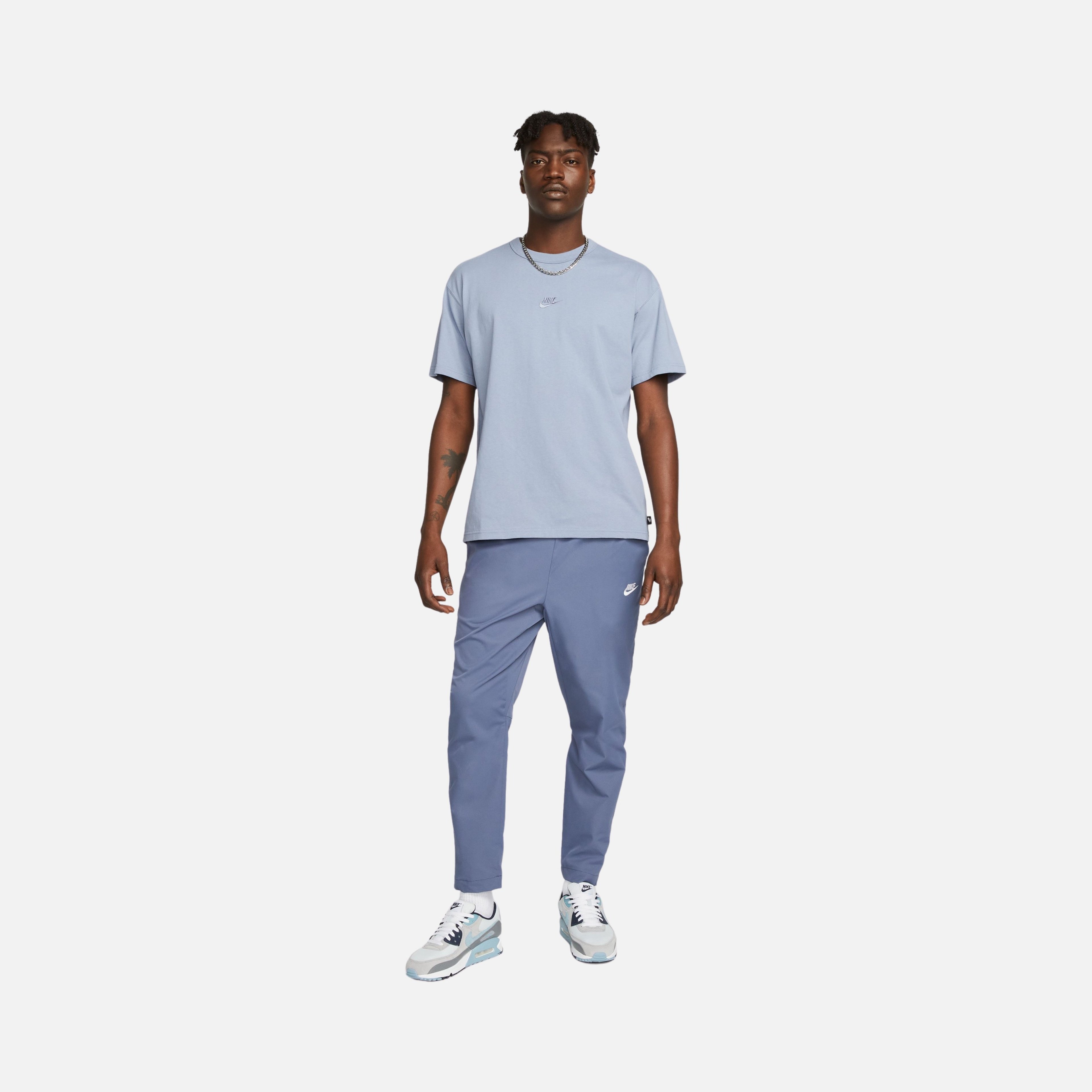 Nike Sportswear Premium Essentials Short-Sleeve Erkek Tişört