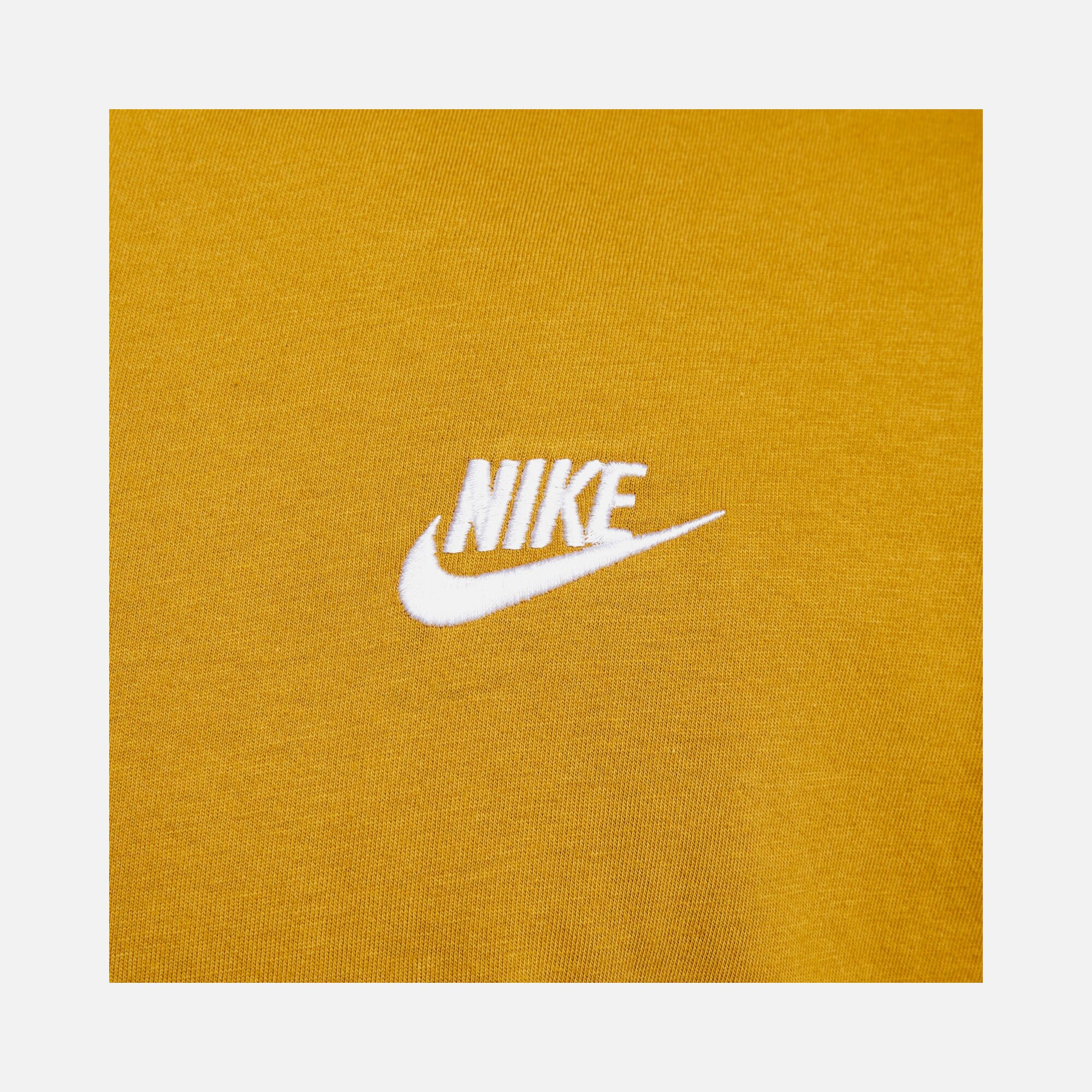 Nike Sportswear Club Short-Sleeve Erkek Tişört