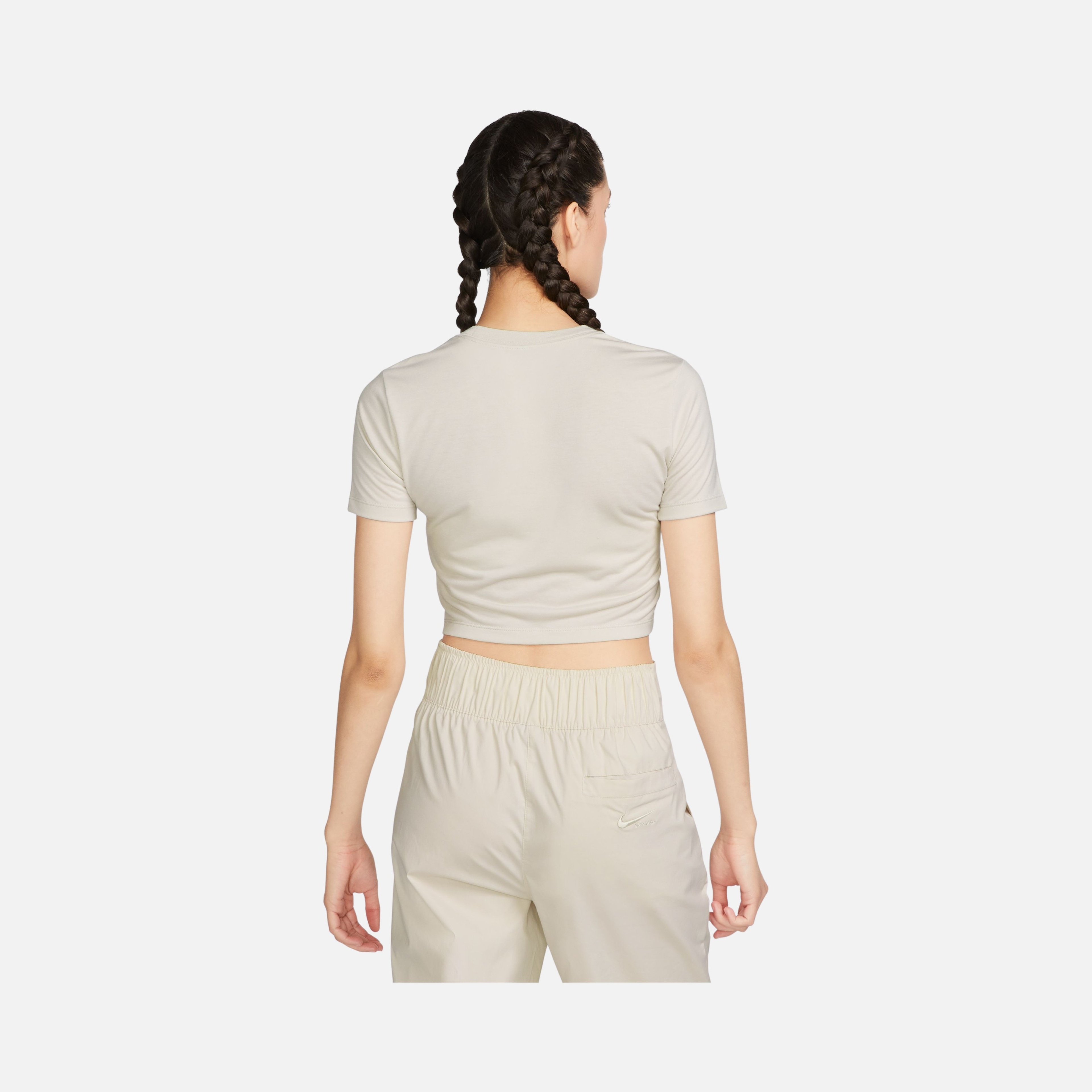 Nike Sportswear Essential Slim-Fit Cropped Short-Sleeve Kadın Tişört