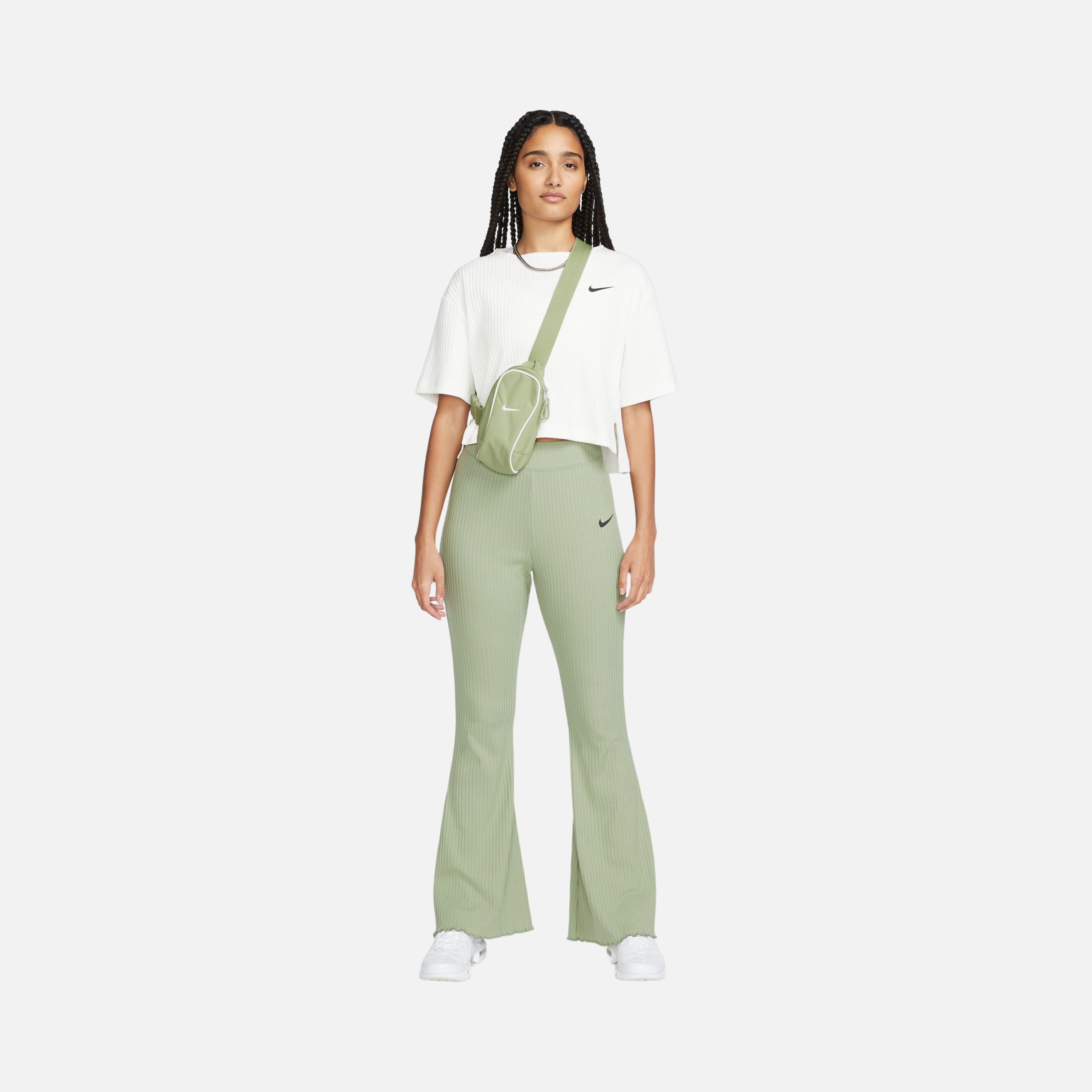 Nike Sportswear High-Waisted Wide Leg Ribbed Kadın Eşofman Altı