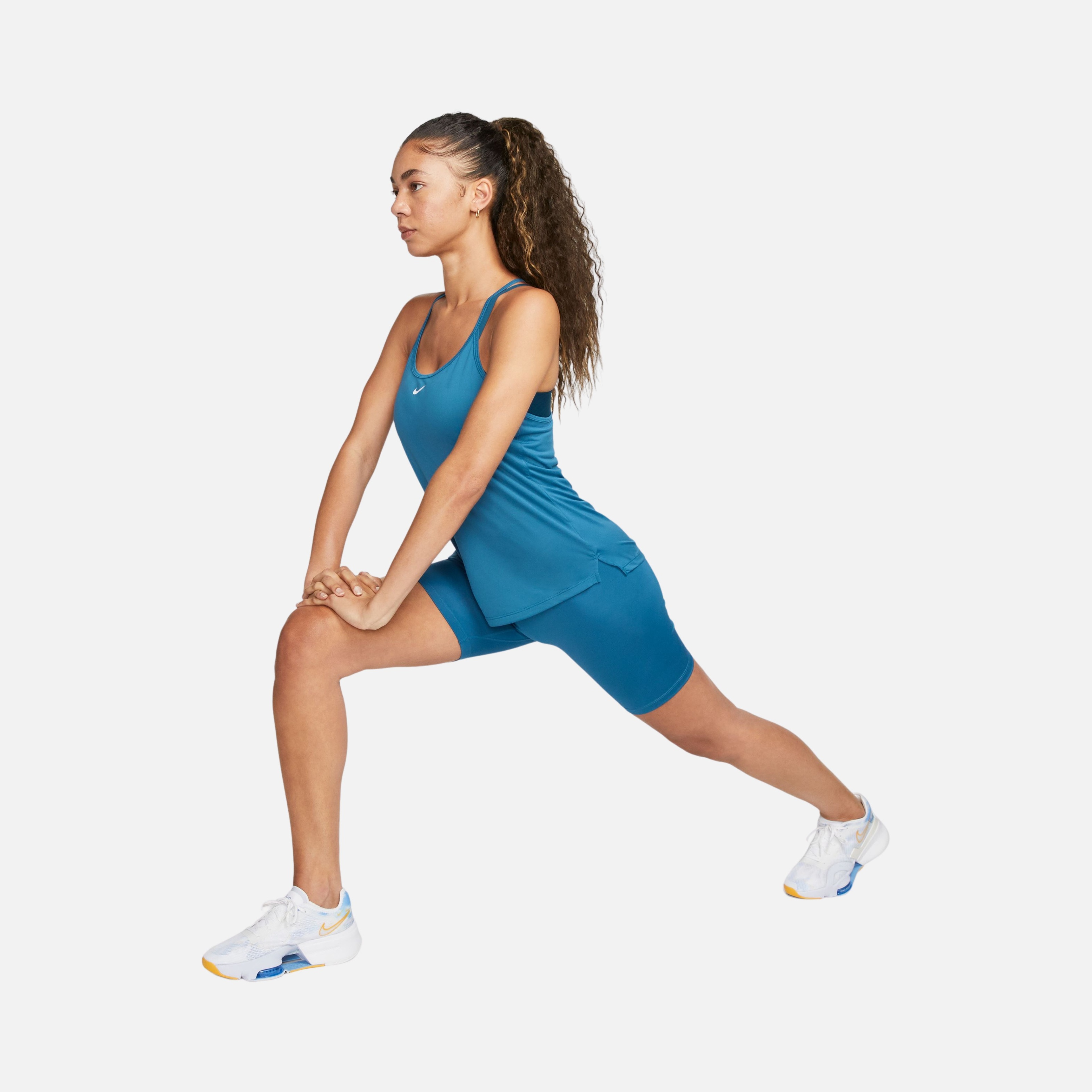 Nike Dri-Fit One Elastika Standard Fit Kadın Atlet