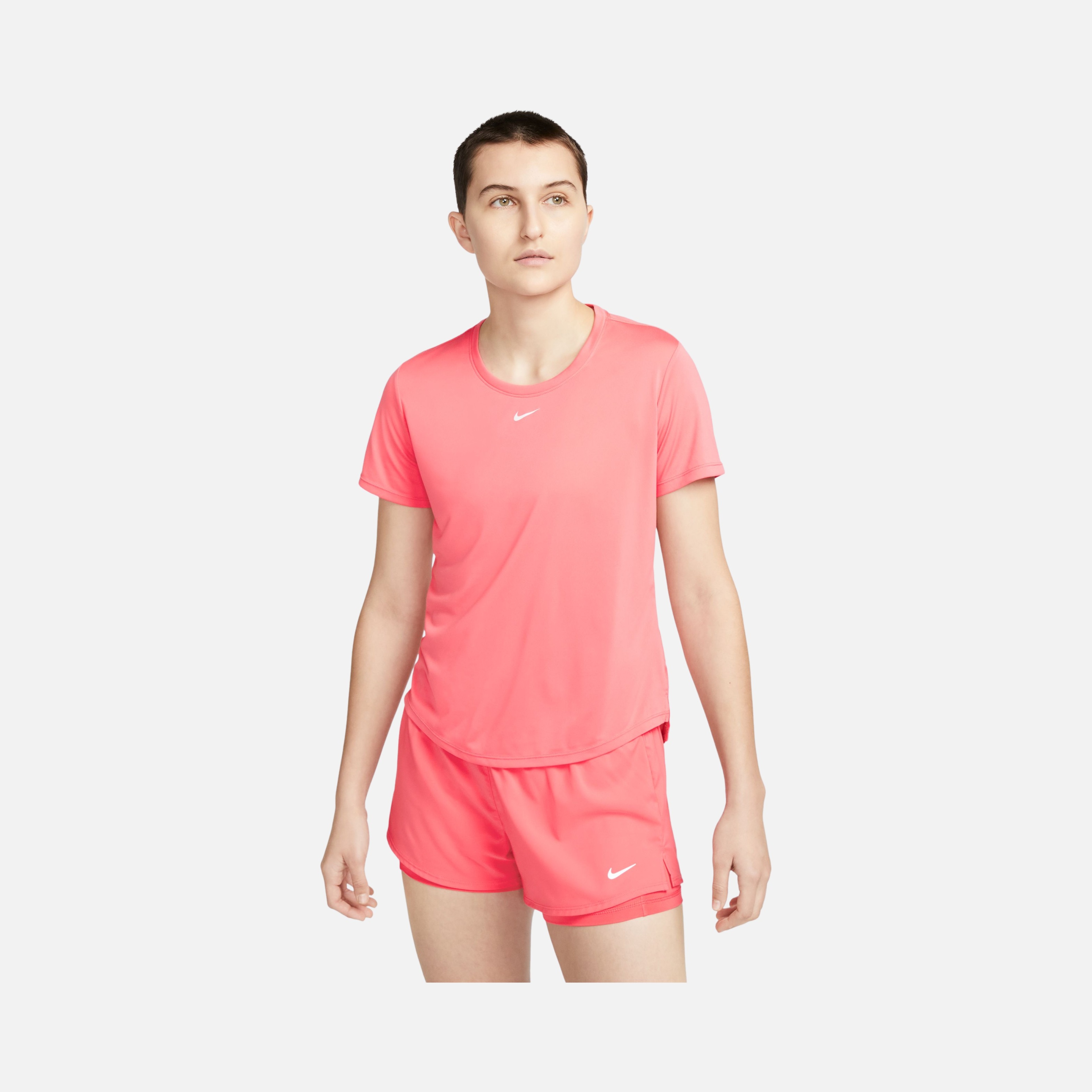 Nike Dri-Fit One Standard-Fit Short Sleeve Kadın Tişört