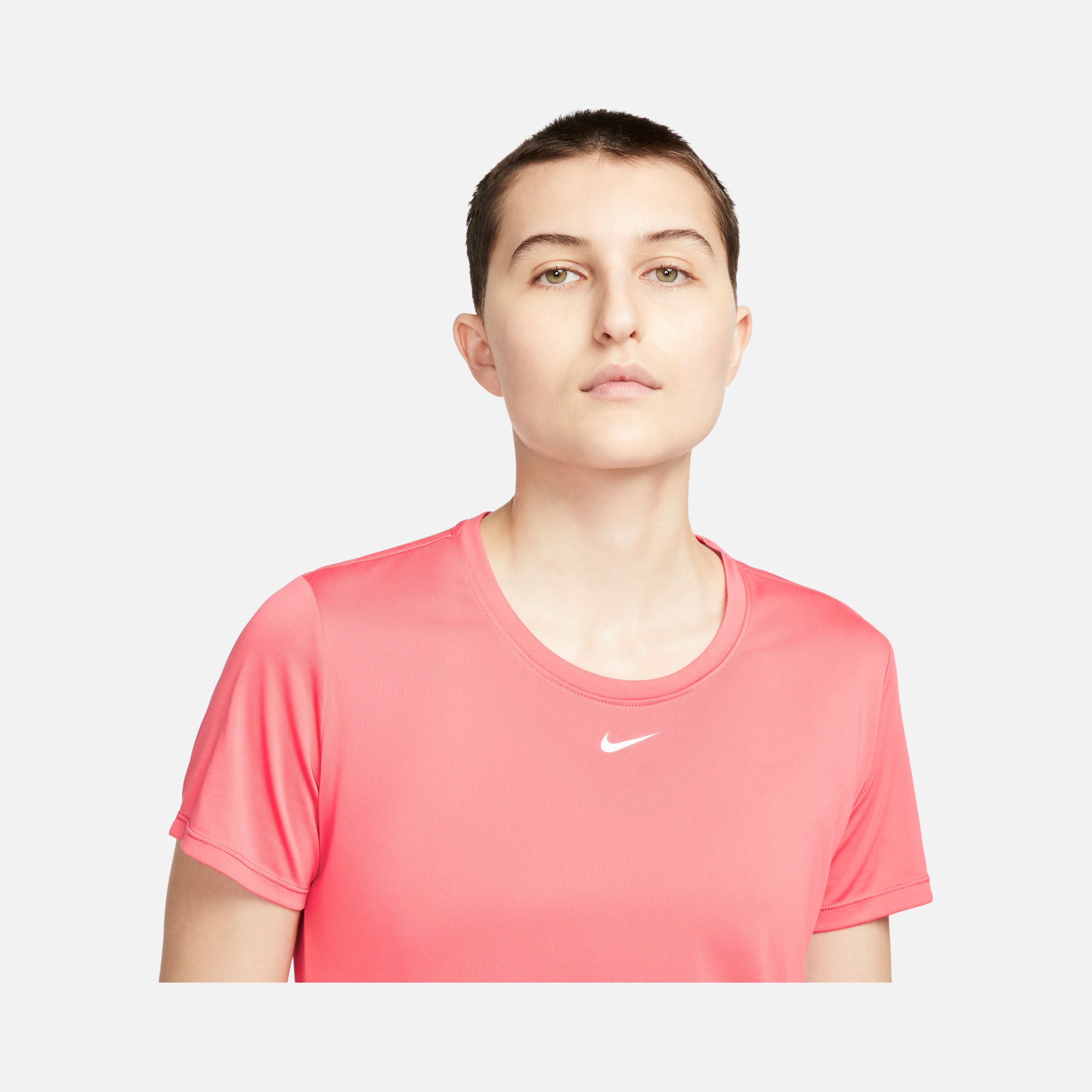 Nike Dri-Fit One Standard-Fit Short Sleeve Kadın Tişört