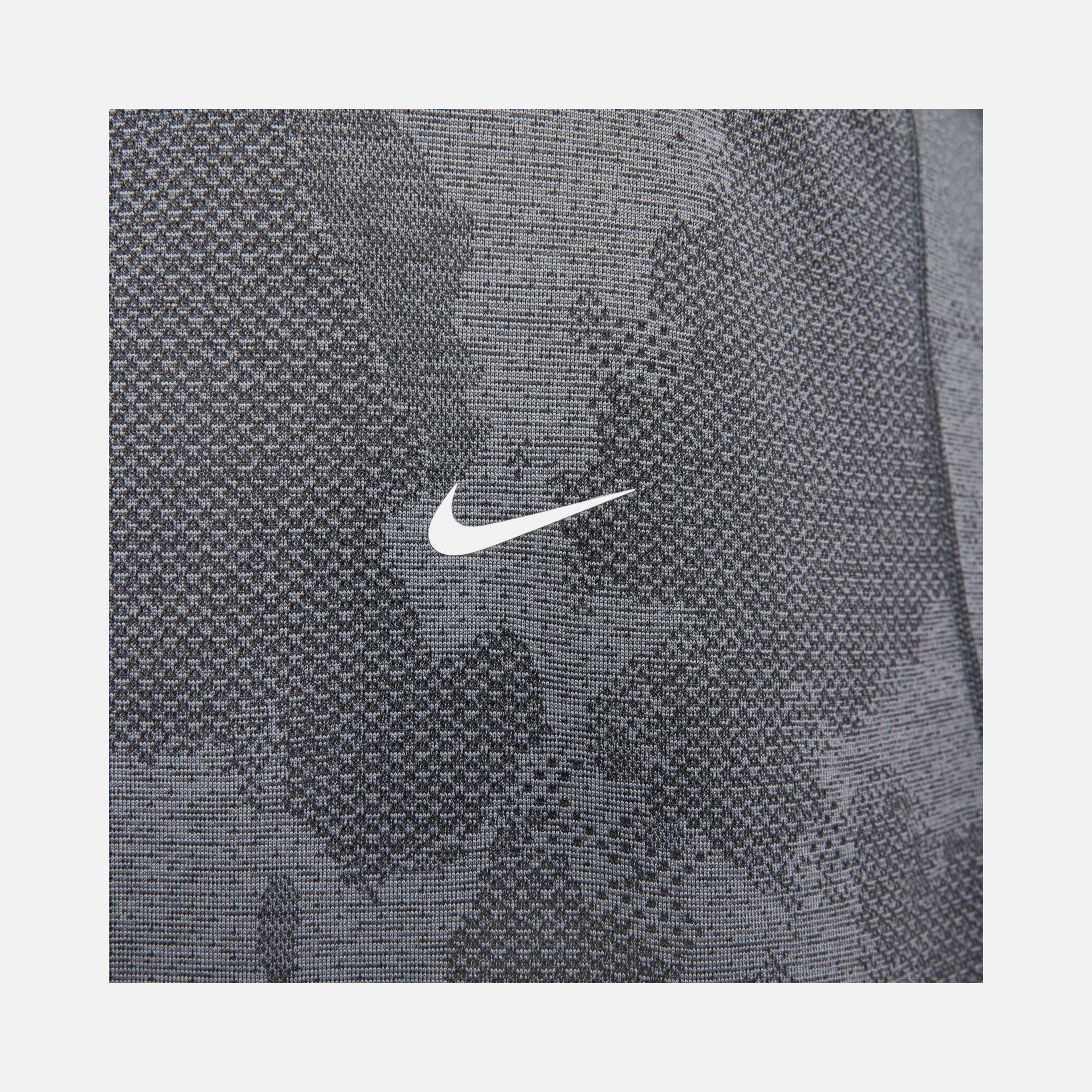 Nike Dri-Fit ADV Axis Performance System Engineered Training Short-Sleeve Erkek Tişört