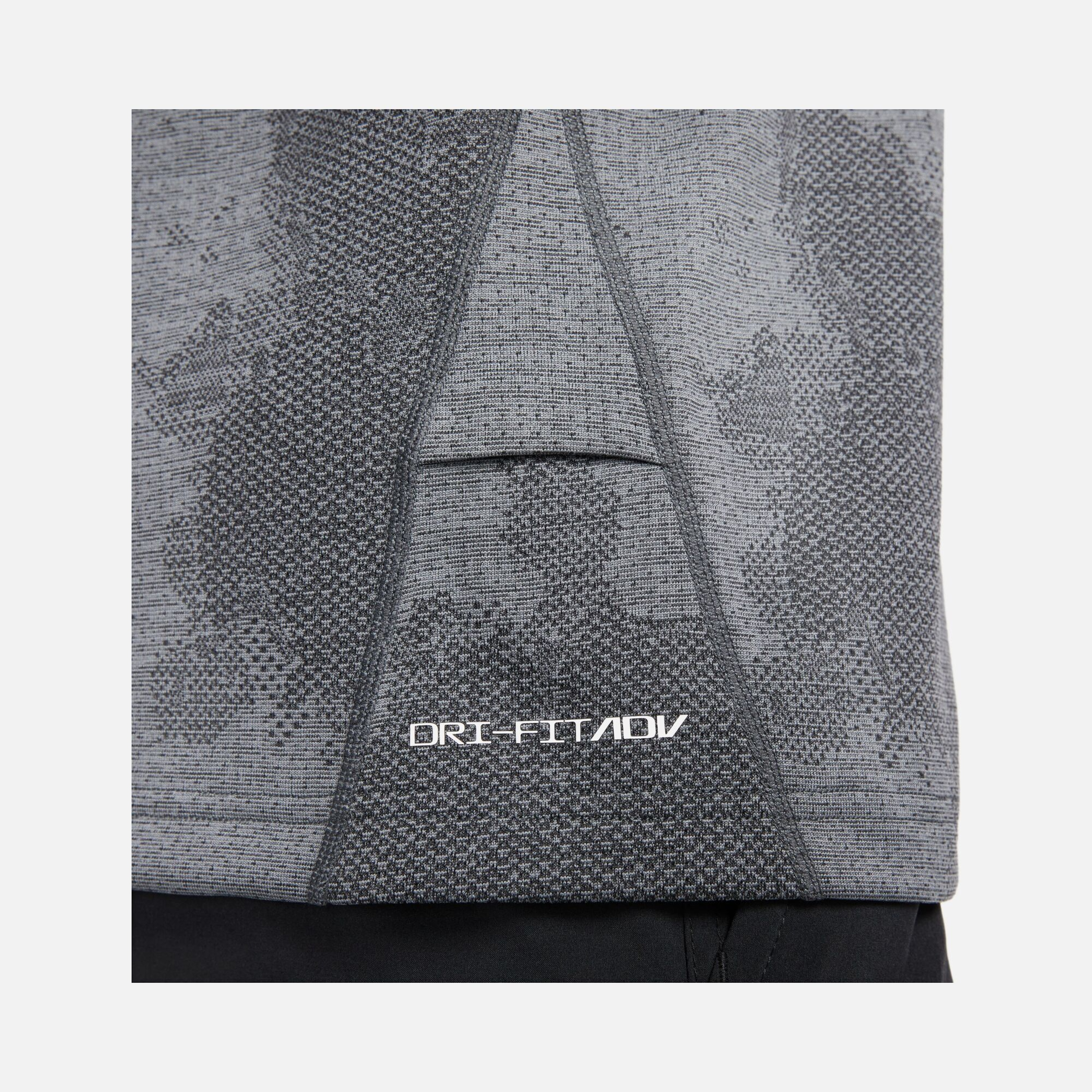 Nike Dri-Fit ADV Axis Performance System Engineered Training Short-Sleeve Erkek Tişört