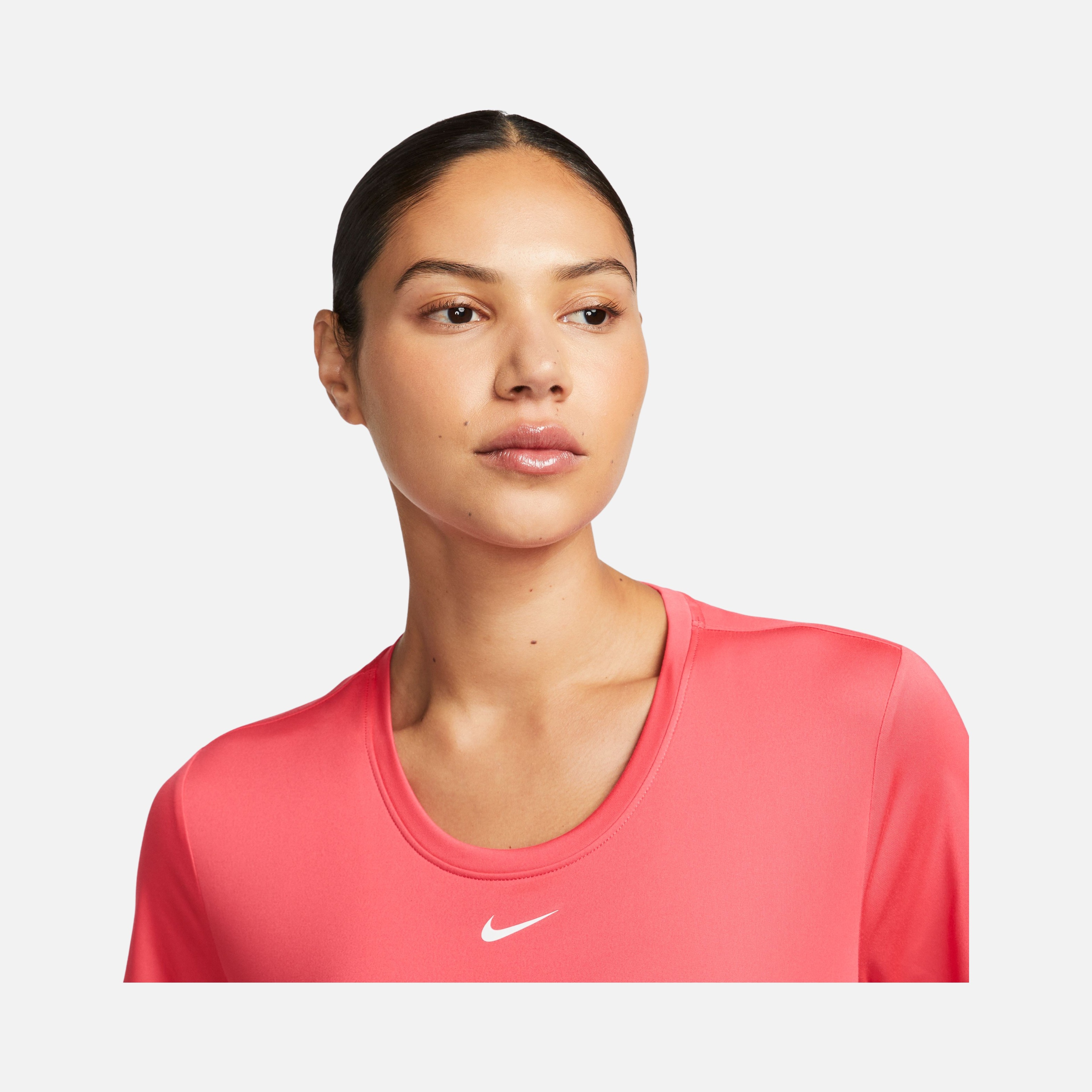 Nike Dri-Fit One Standard-Fit Short Sleeve Kadın Tişört