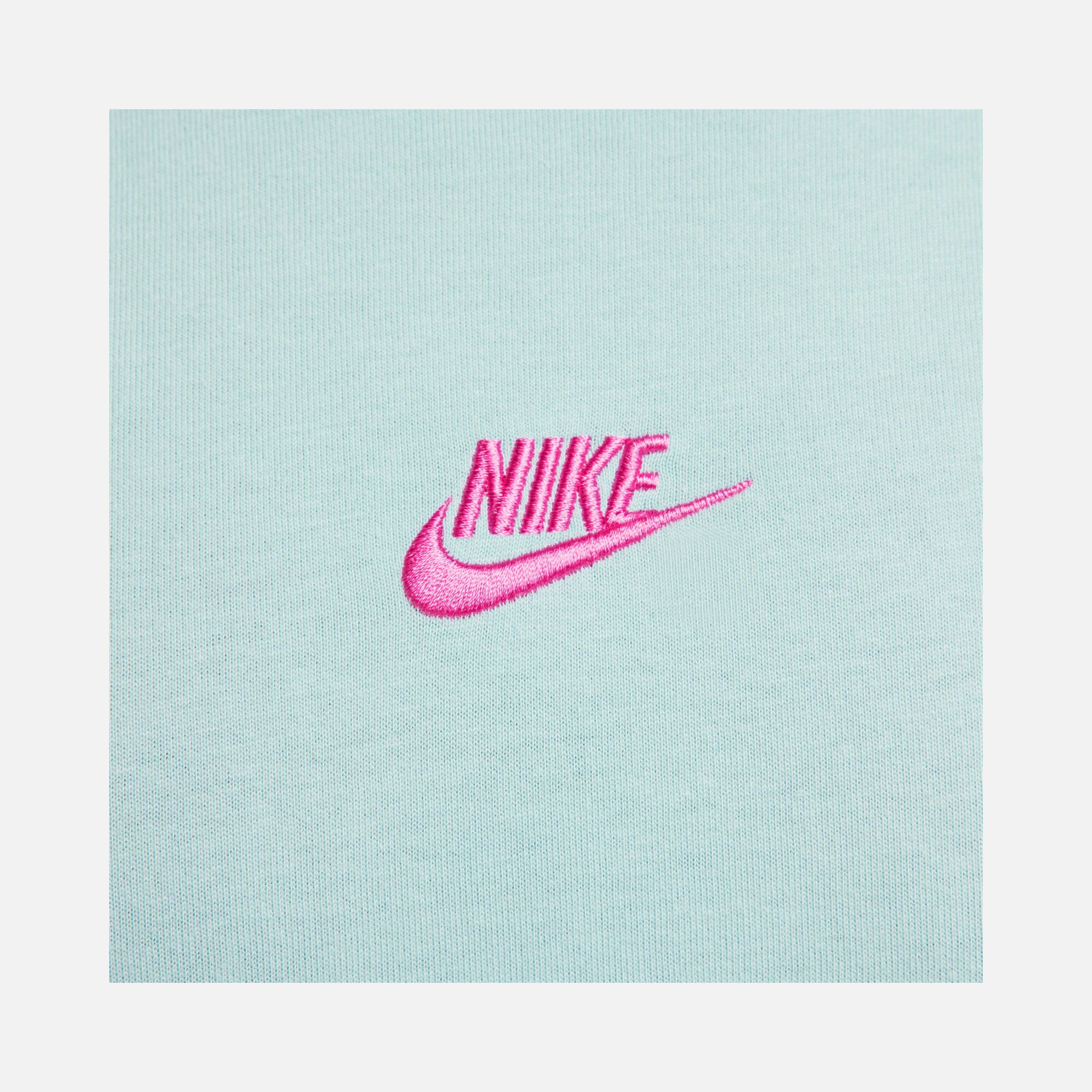 Nike Sportswear Club Wide Cut Short-Sleeve Erkek Tişört
