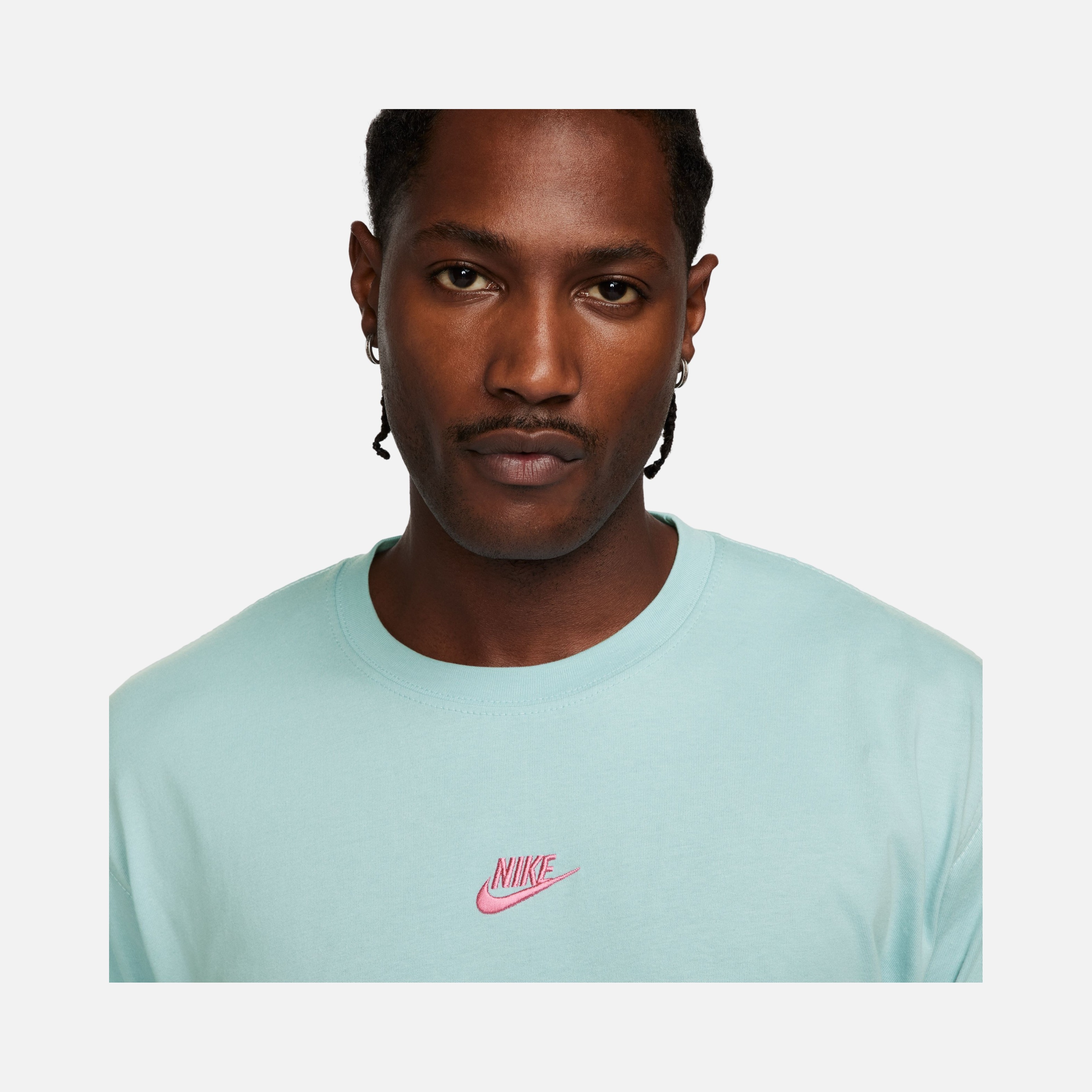 Nike Sportswear Club Wide Cut Short-Sleeve Erkek Tişört