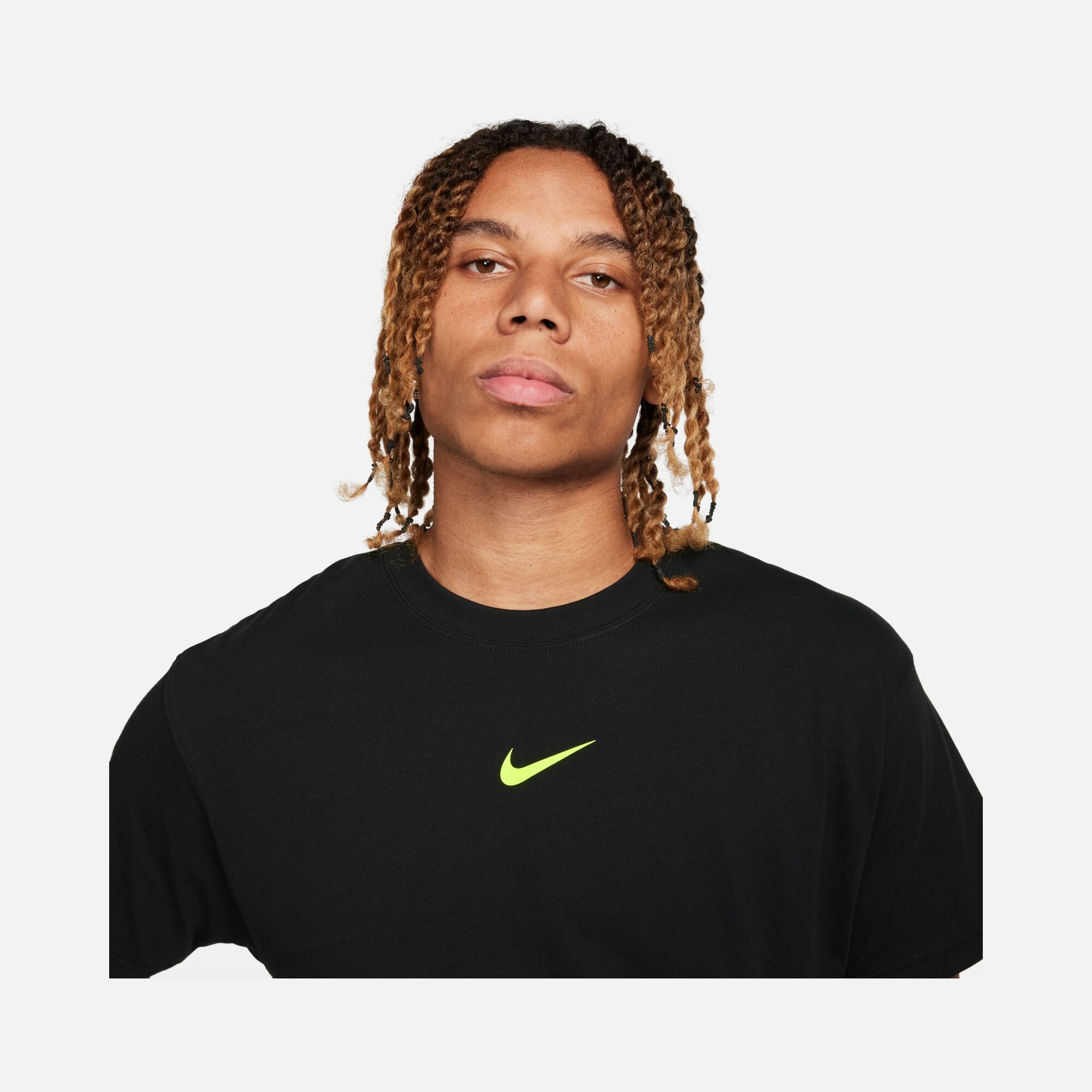 Nike Sportswear ''Triple Swoosh Graphic'' Short-Sleeve Erkek Tişört