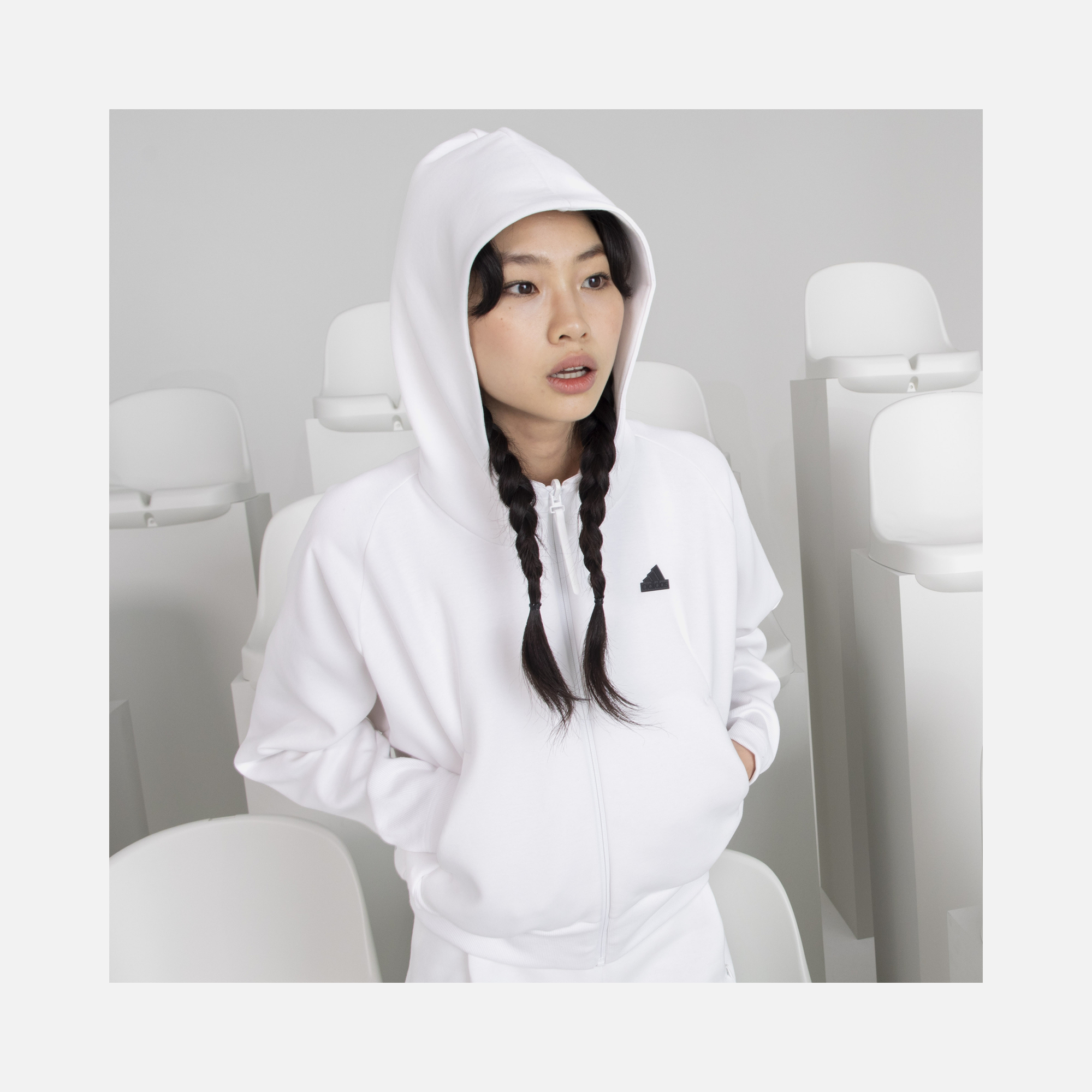 adidas Sportswear  Z.N.E. Full-Zip Hoodie kadın Sweatshirt