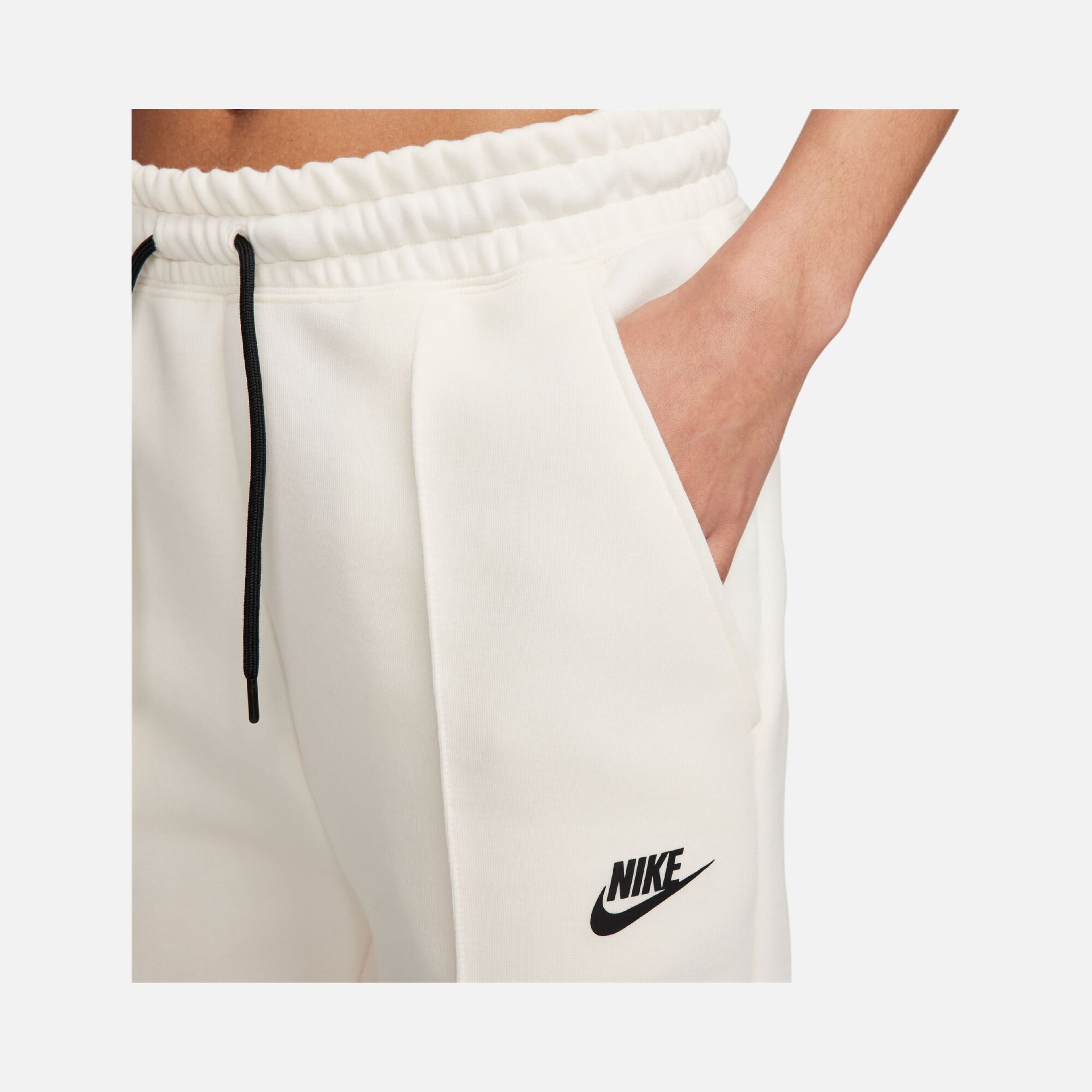 Nike Sportswear Tech Fleece Mid-Rise Kadın Eşofman Altı