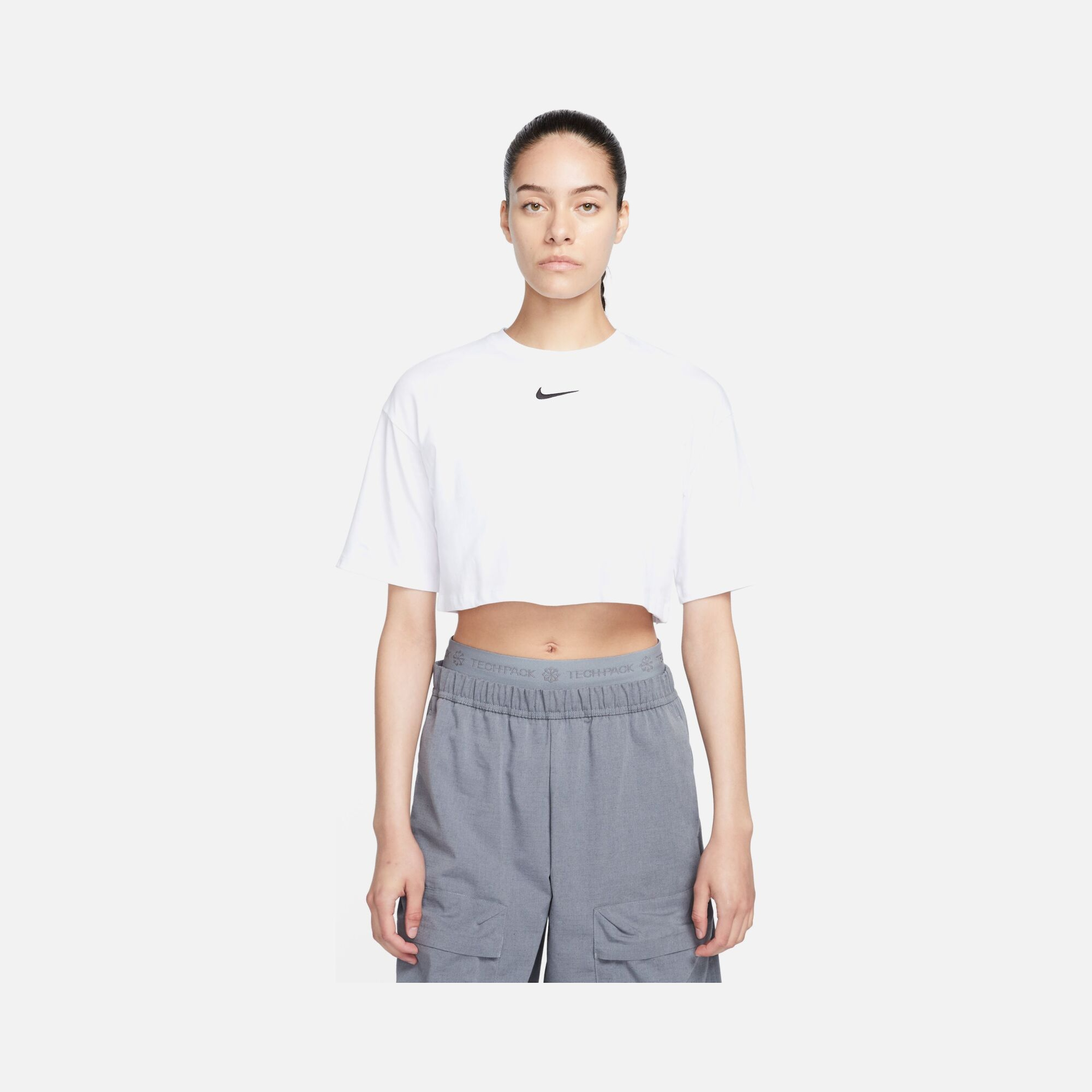 Nike Sportswear Cropped Short-Sleeve Kadın Tişört