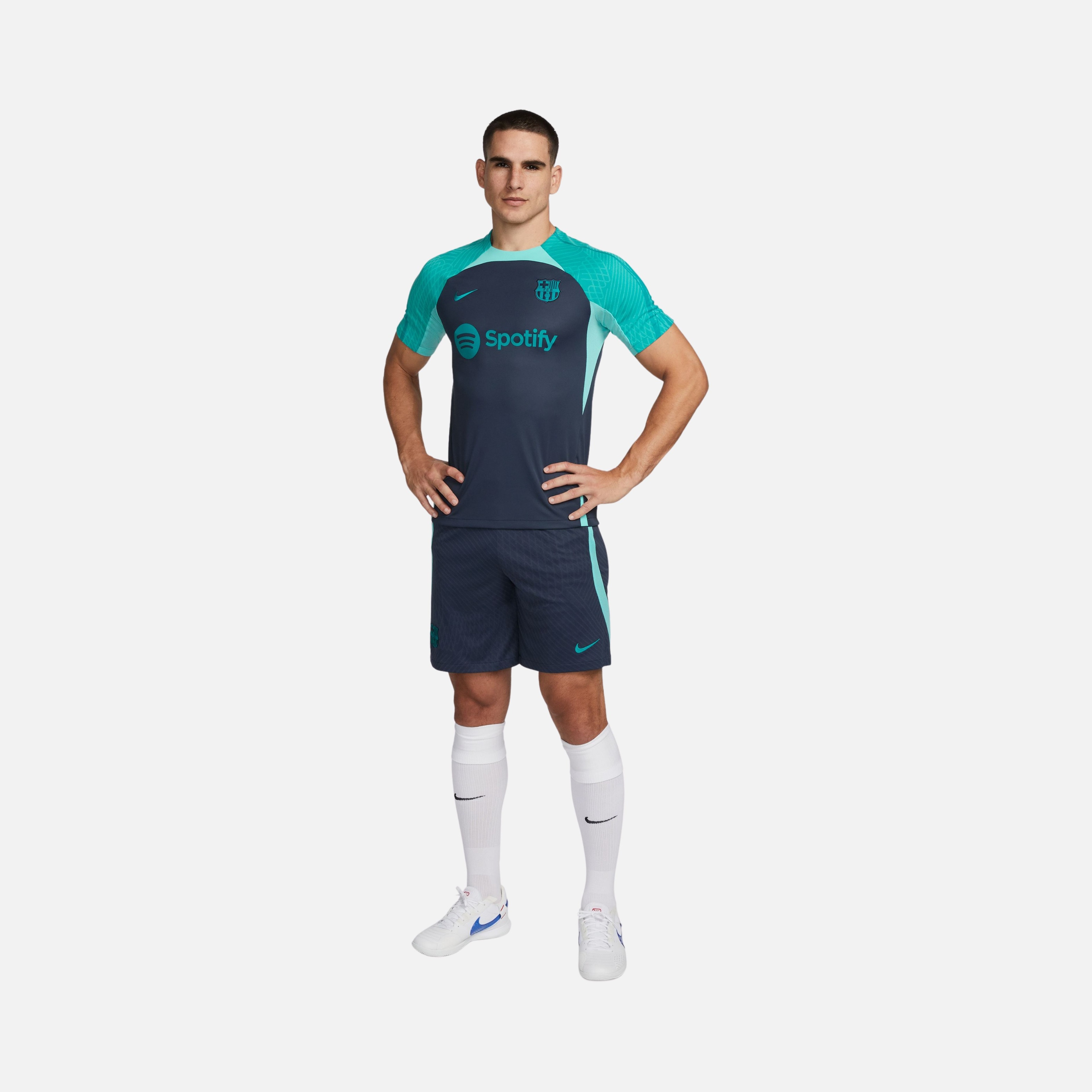 Nike FC Barcelona Dri-Fit 2023-2024 Strike Training Short-Sleeve Erkek Tişört