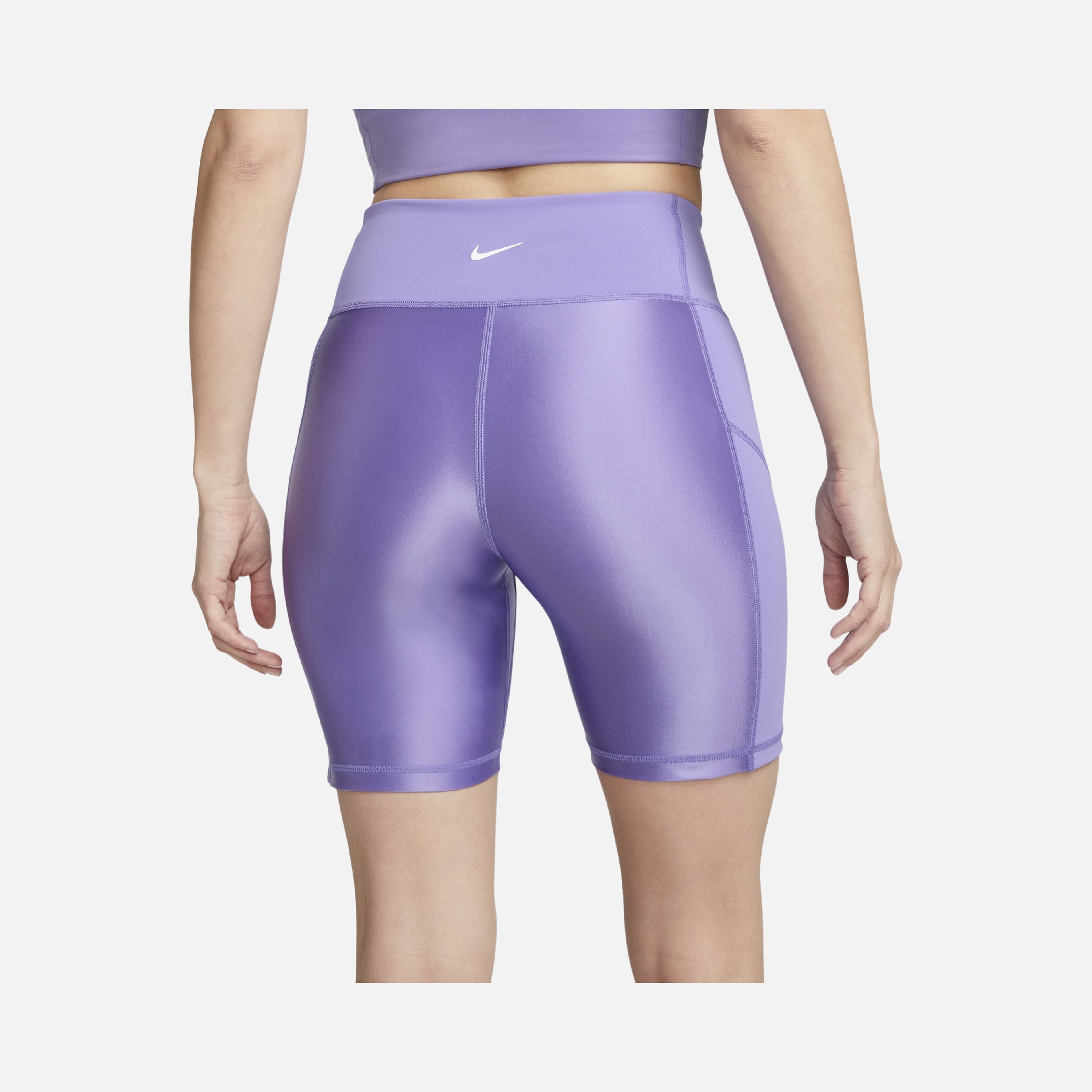 Nike Pro Mid-Rise 7" Membership Biker Kadın Şort