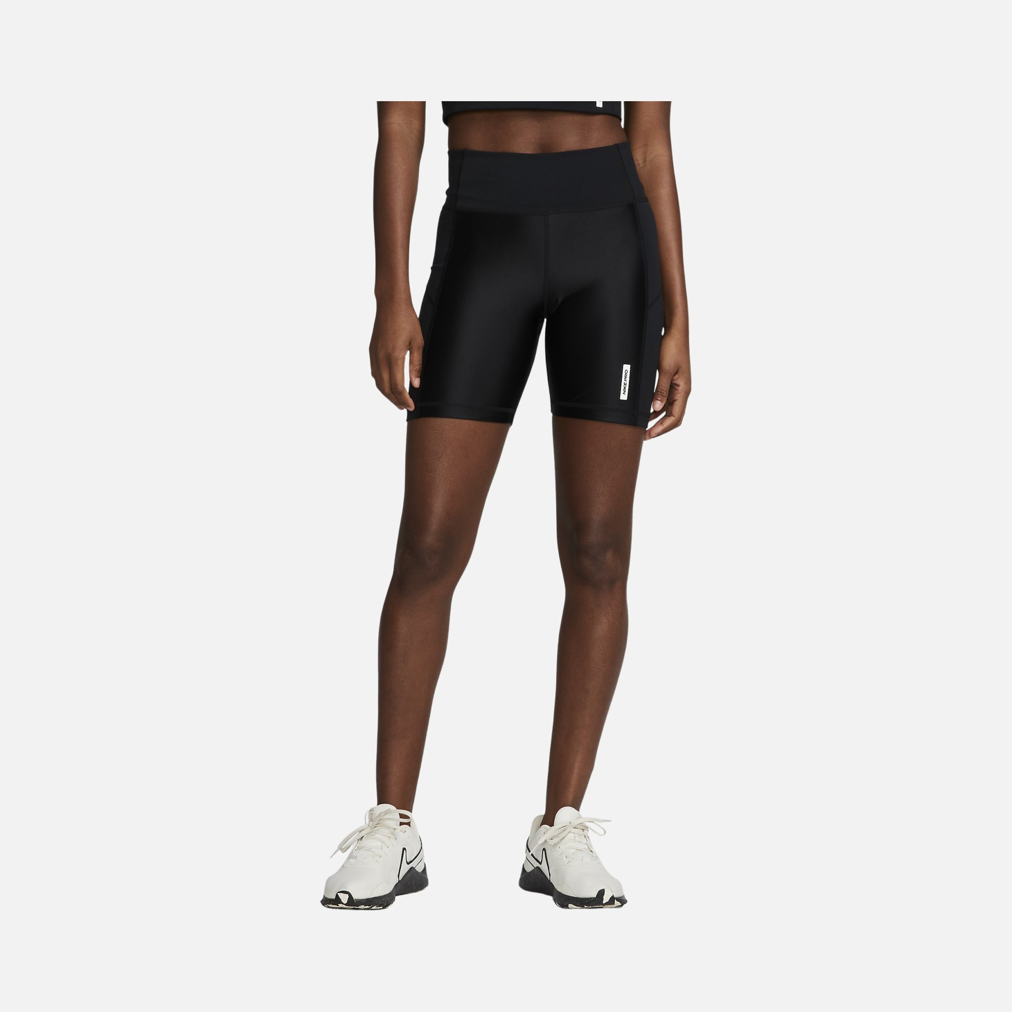 Nike Pro Mid-Rise 7" Membership Biker Kadın Şort