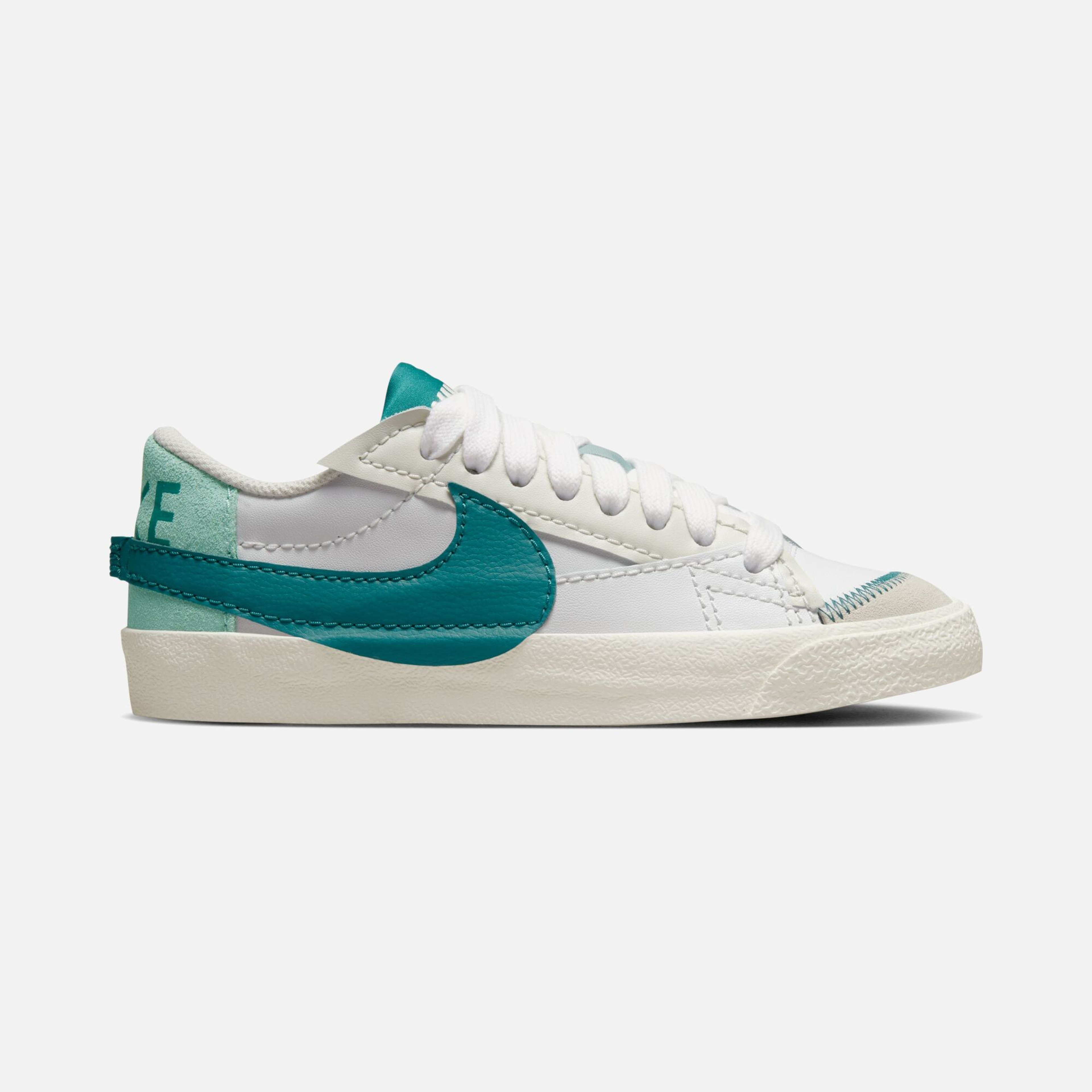 Nike Blazer Low '77 Jumbo Swoosh Kadın Spor Ayakkabı