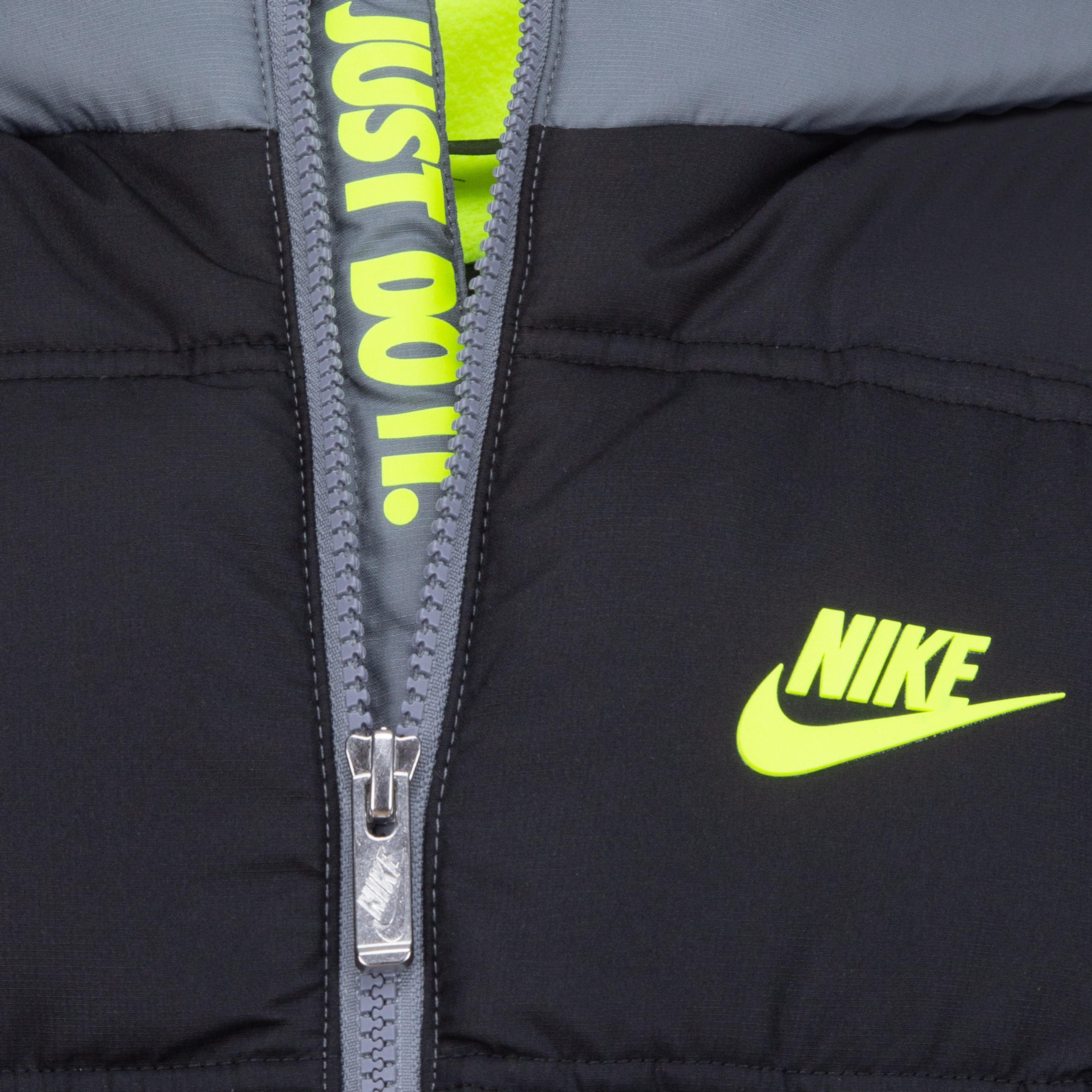Nike Sportswear Colorblock Puffer Full-Zip Hoodie (Boys') Çocuk Mont