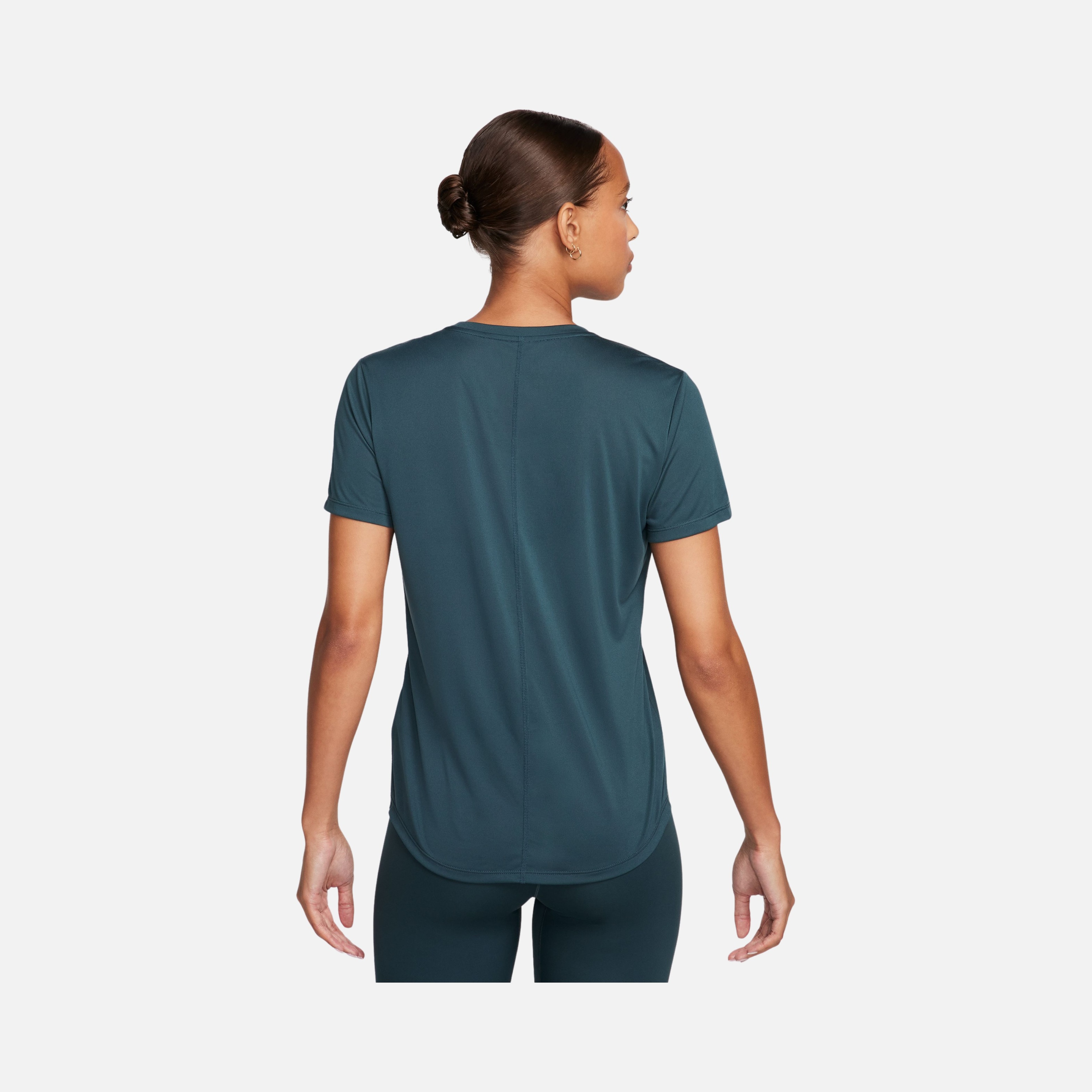 Nike Dri-Fit One Standard-Fit Short Sleeve Kadın Tişört