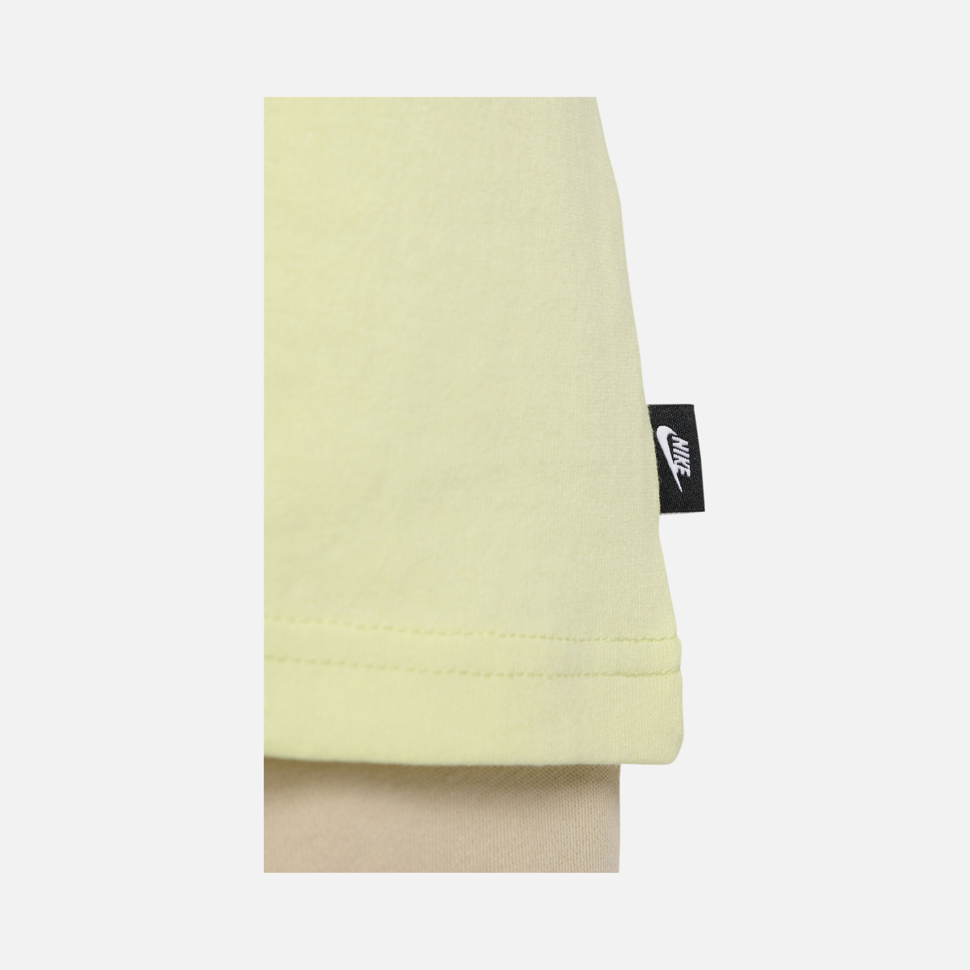 Nike Sportswear Premium Essentials Short-Sleeve Erkek Tişört