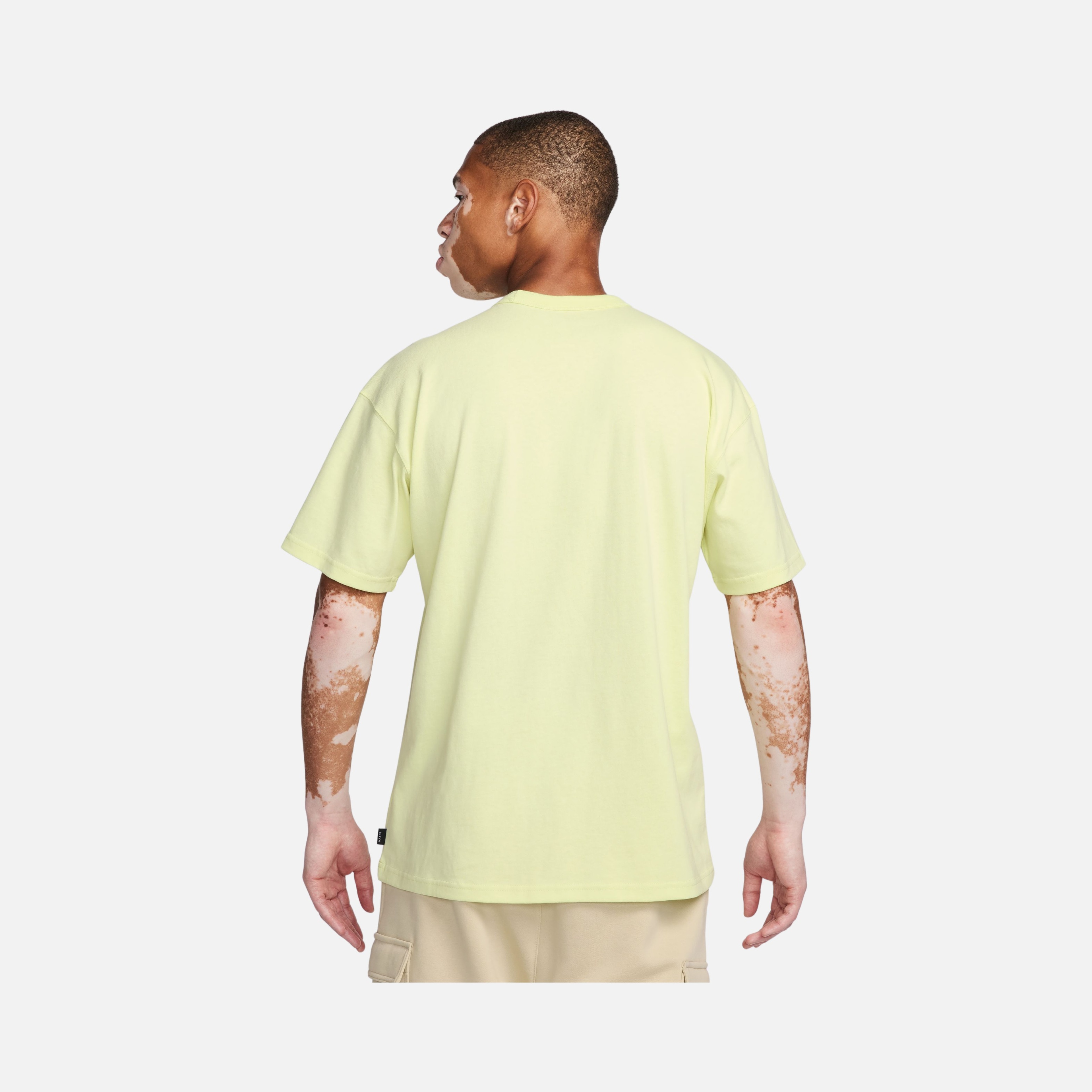 Nike Sportswear Premium Essentials Short-Sleeve Erkek Tişört