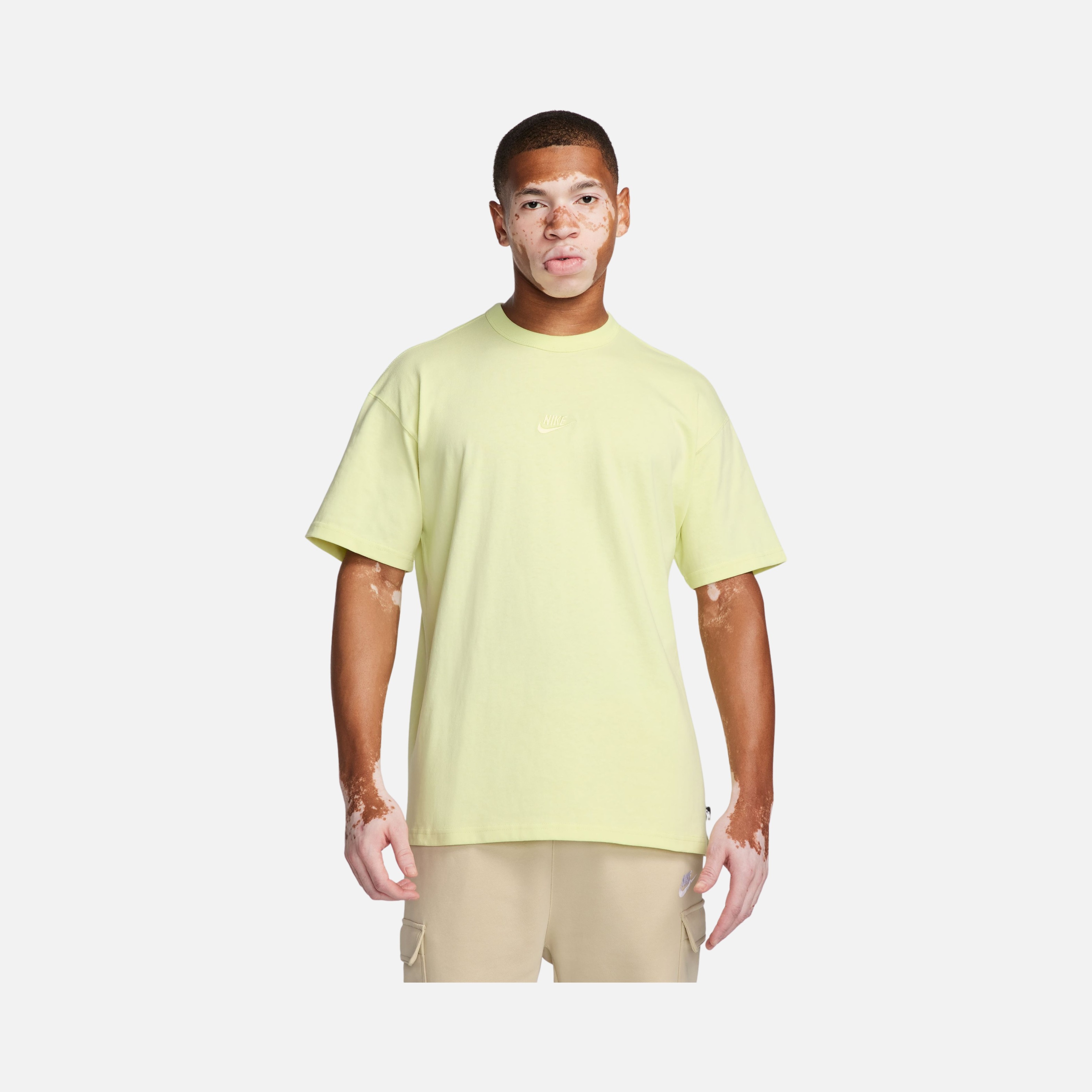 Nike Sportswear Premium Essentials Short-Sleeve Erkek Tişört