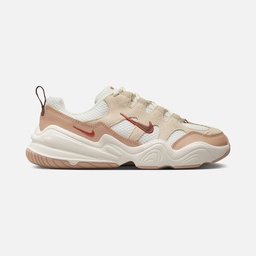 Nike Tech Hera ''Suede Details'' Kadın Spor Ayakkabı