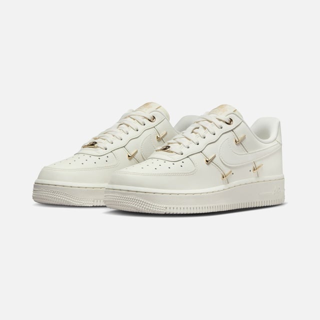 Nike Bej Nike Air Force 1 Lx