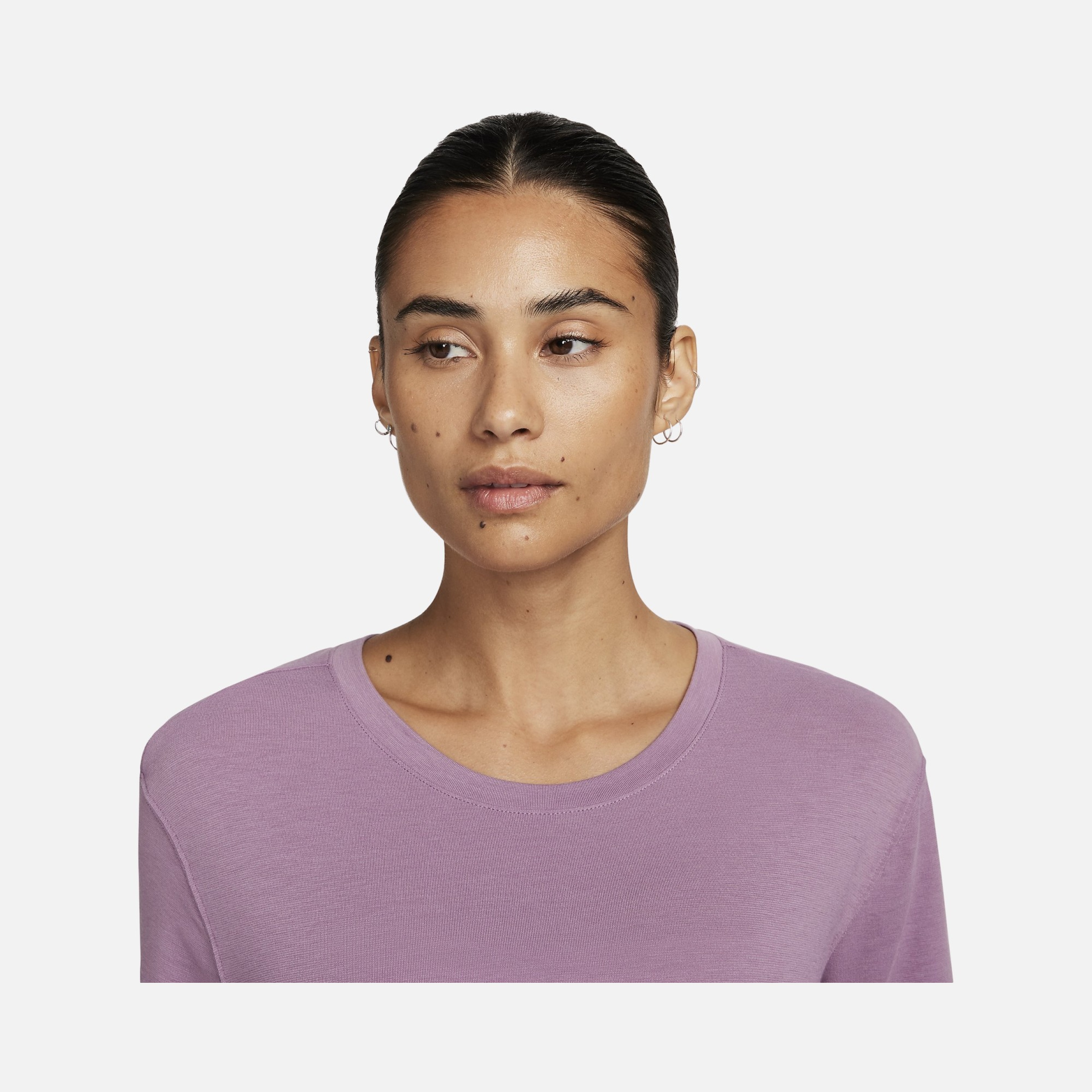 Nike Yoga Dri-Fit Training Short-Sleeve Kadın Tişört