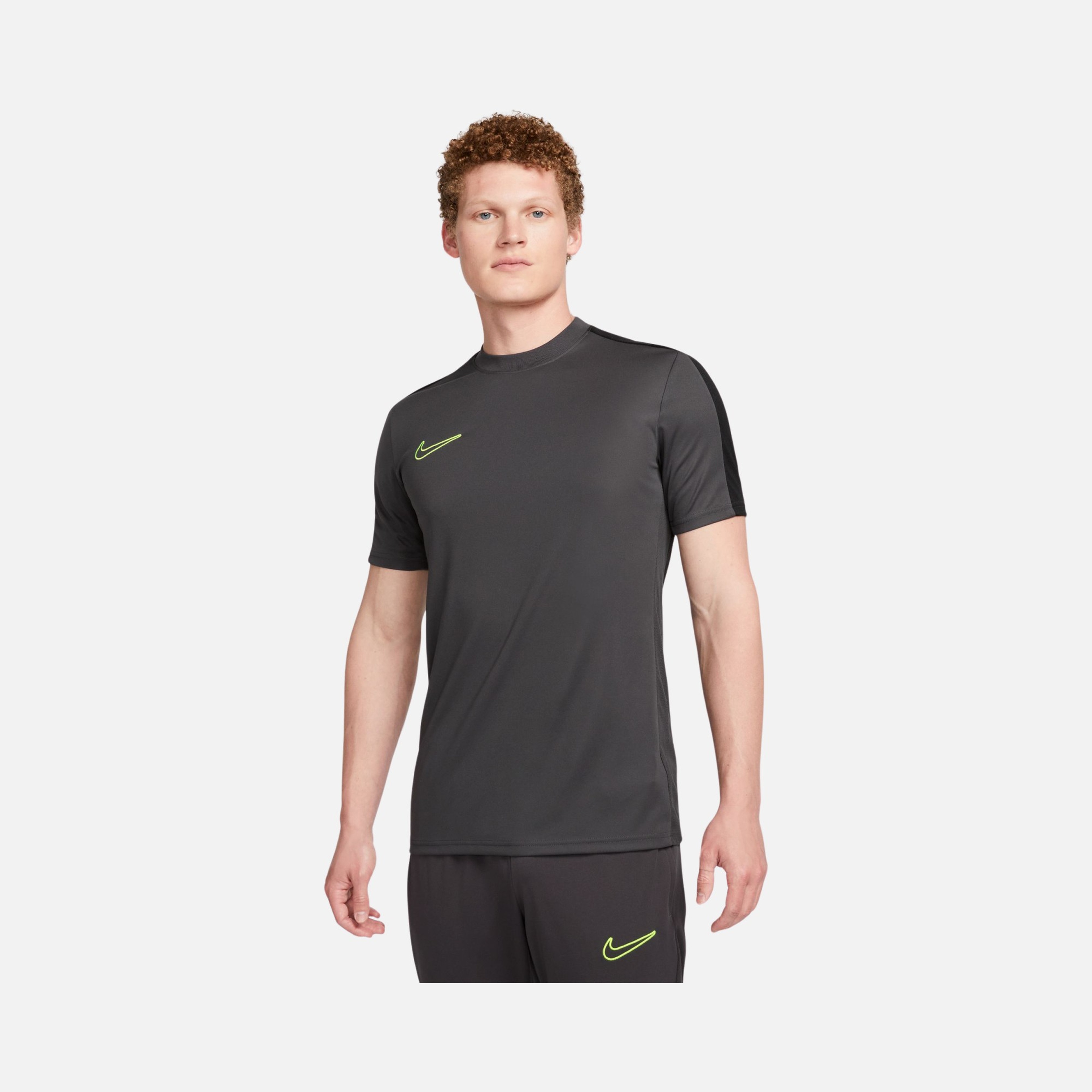 Nike Dri-Fit Academy Smooth Knit Global Football Training Short-Sleeve Erkek Tişört