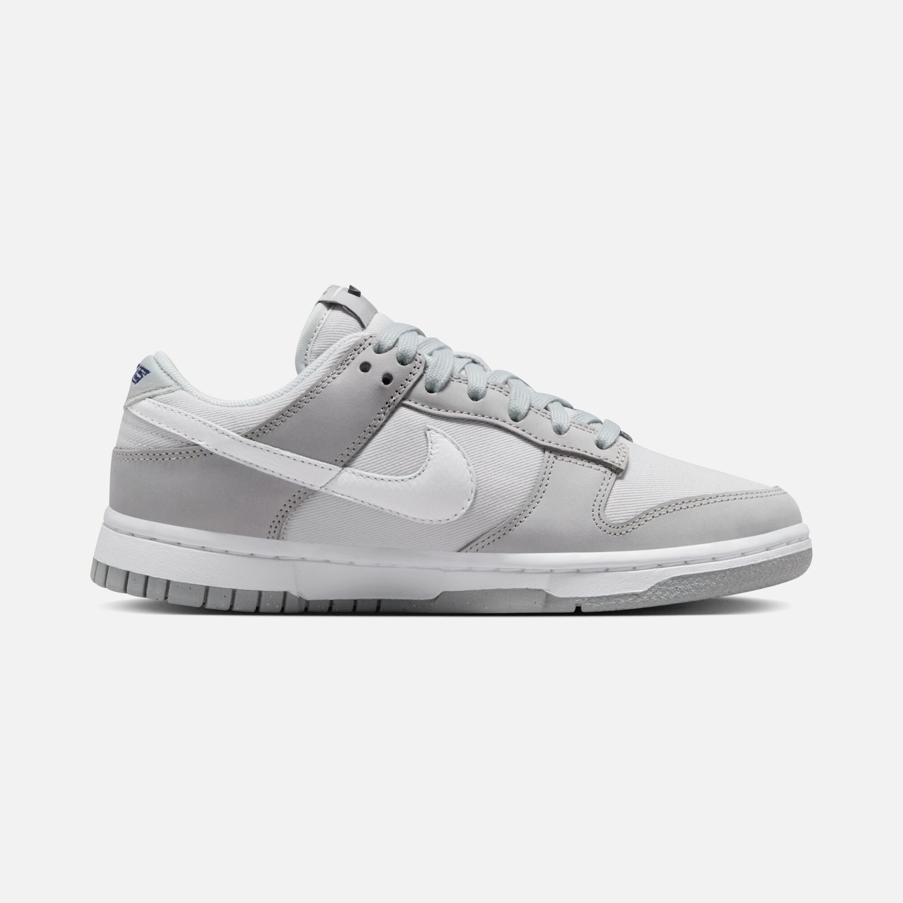 Nike Dunk Low Lux ''Light Smoke Grey and Photon Dust'' Kadın Spor Ayakkabı