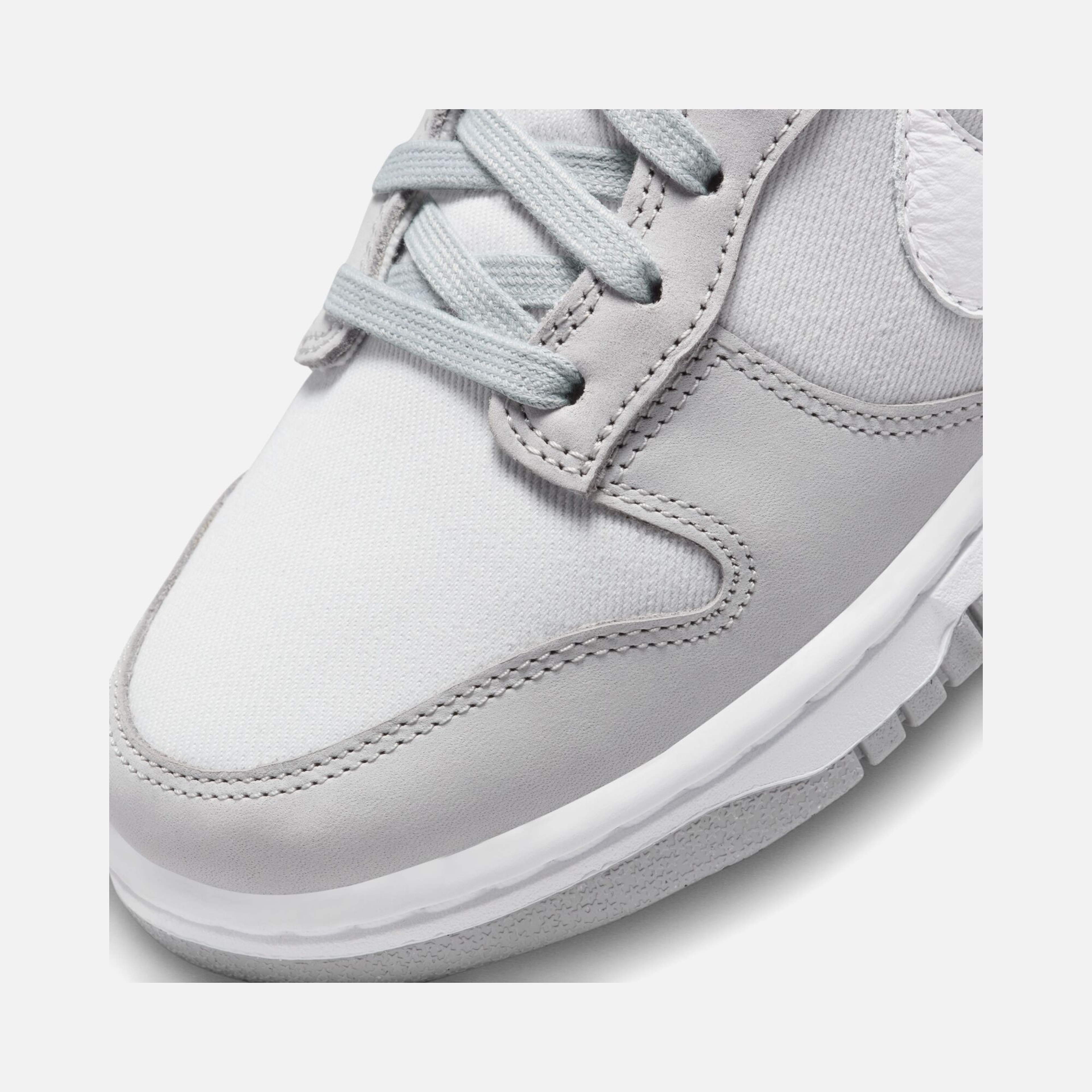 Nike Dunk Low Lux ''Light Smoke Grey and Photon Dust'' Kadın Spor Ayakkabı