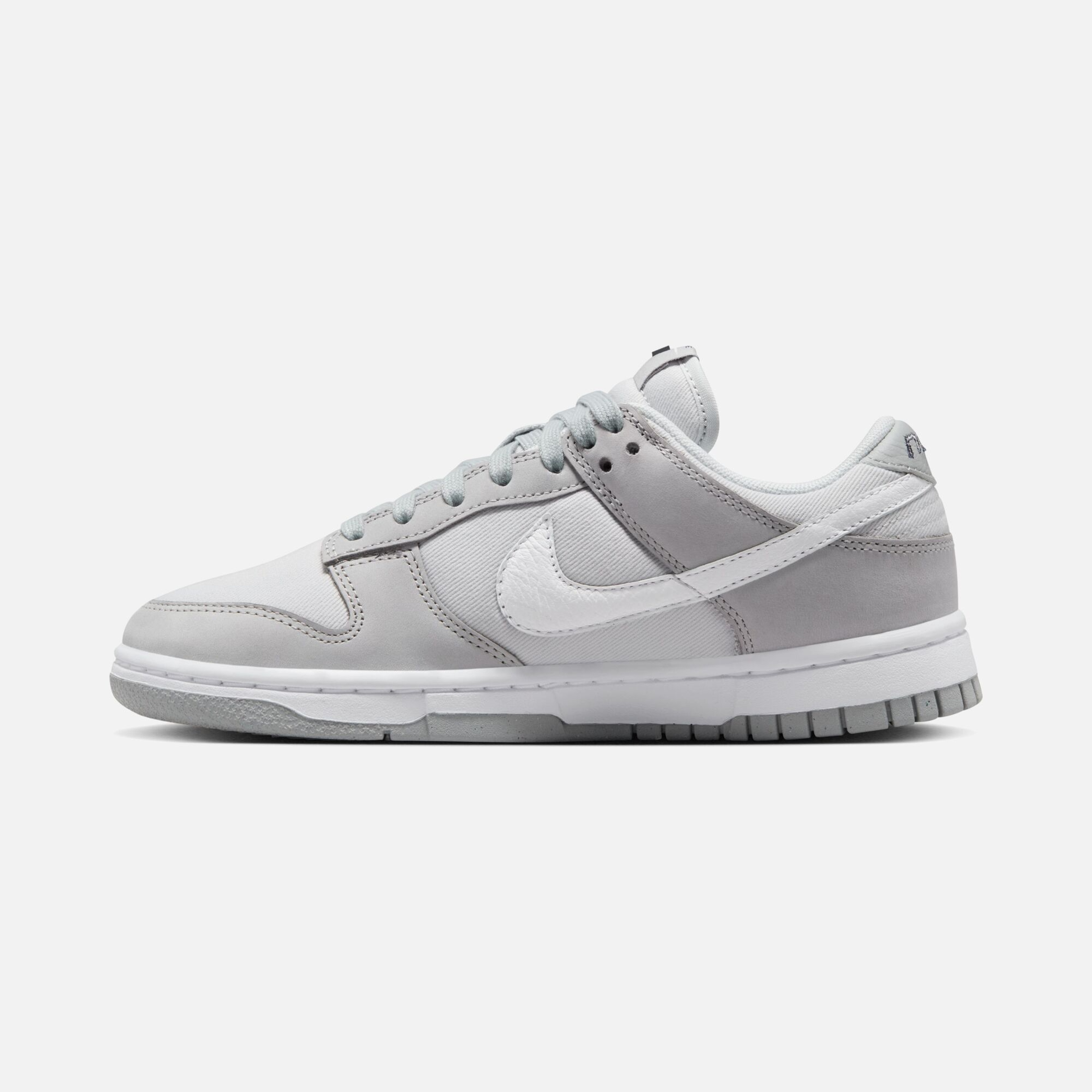 Nike Dunk Low Lux ''Light Smoke Grey and Photon Dust'' Kadın Spor Ayakkabı